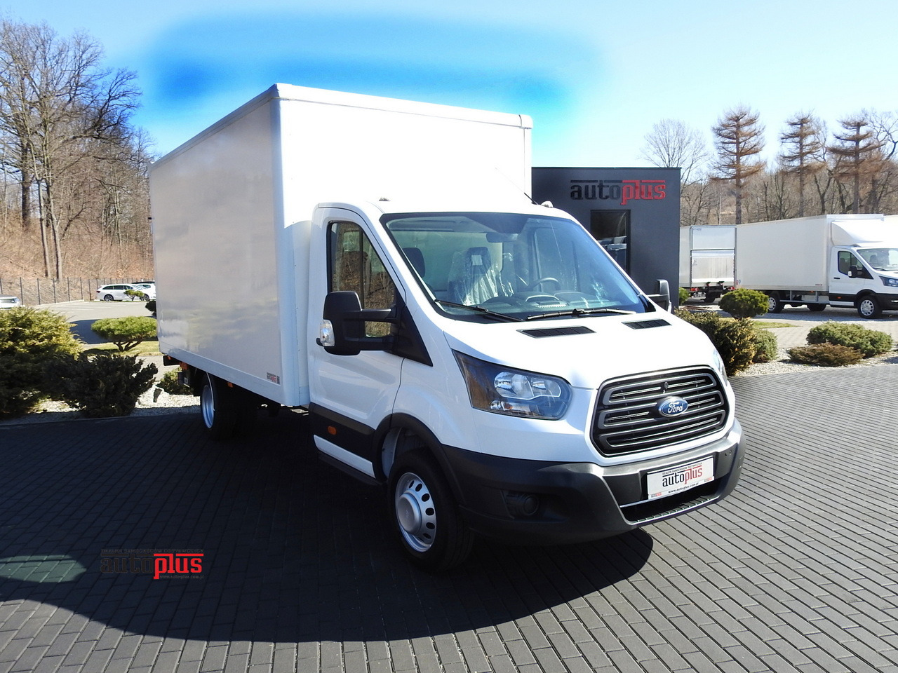 FORD TRANSIT  BOX LIFT 8 PALLETS TWIN WHEELS AIR CONDITIONING  130HP - Kapalı kasa kamyonet: fotoğraf 1 FORD TRANSIT  BOX LIFT 8 PALLETS TWIN WHEELS AIR CONDITIONING  130HP - Kapalı kasa kamyonet: fotoğraf 1