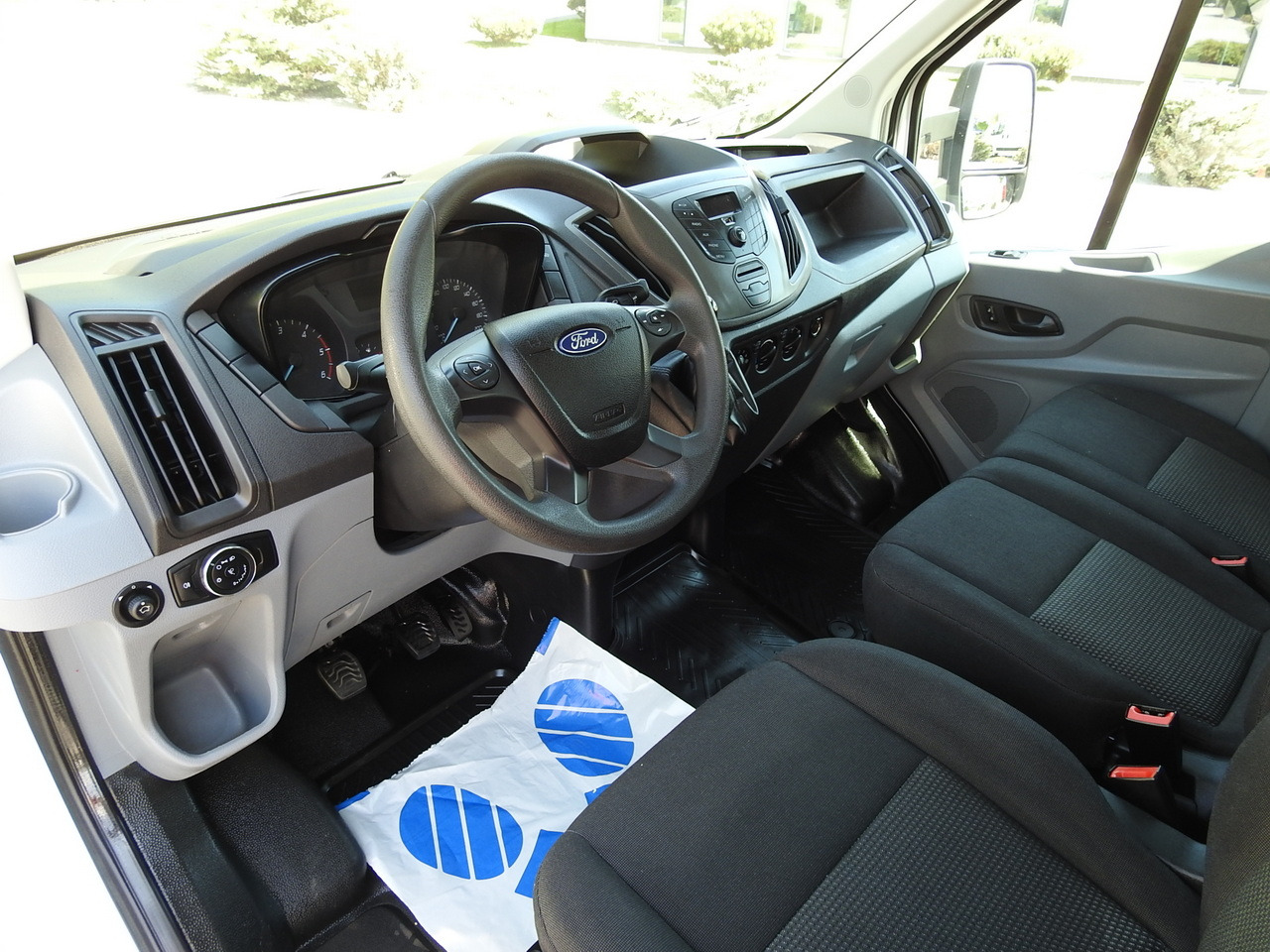 FORD TRANSIT STAKE BODY DOUBLE CABIN DOKA 7 SEATS AIR CONDITIONING 130HP - Çift kabin kamyonet: fotoğraf 2 FORD TRANSIT STAKE BODY DOUBLE CABIN DOKA 7 SEATS AIR CONDITIONING 130HP - Çift kabin kamyonet: fotoğraf 2