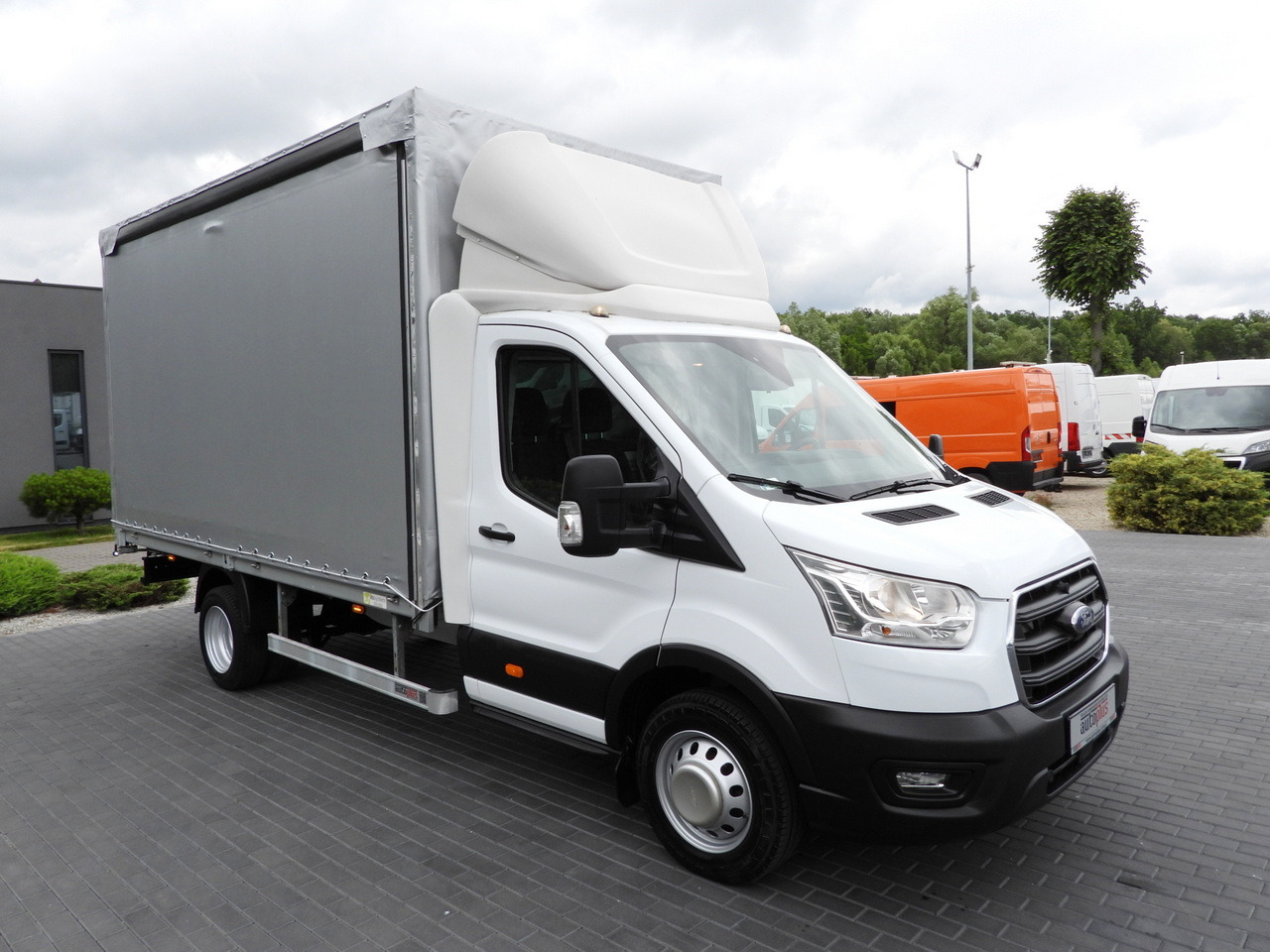 FORD TRANSIT TARPAULIN 8 PALLETS CRUISE CONTROL LED LIGHTS TWIN WHEELS AIR CONDITIONING 130HP - Tenteli kamyonet: fotoğraf 4 FORD TRANSIT TARPAULIN 8 PALLETS CRUISE CONTROL LED LIGHTS TWIN WHEELS AIR CONDITIONING 130HP - Tenteli kamyonet: fotoğraf 4