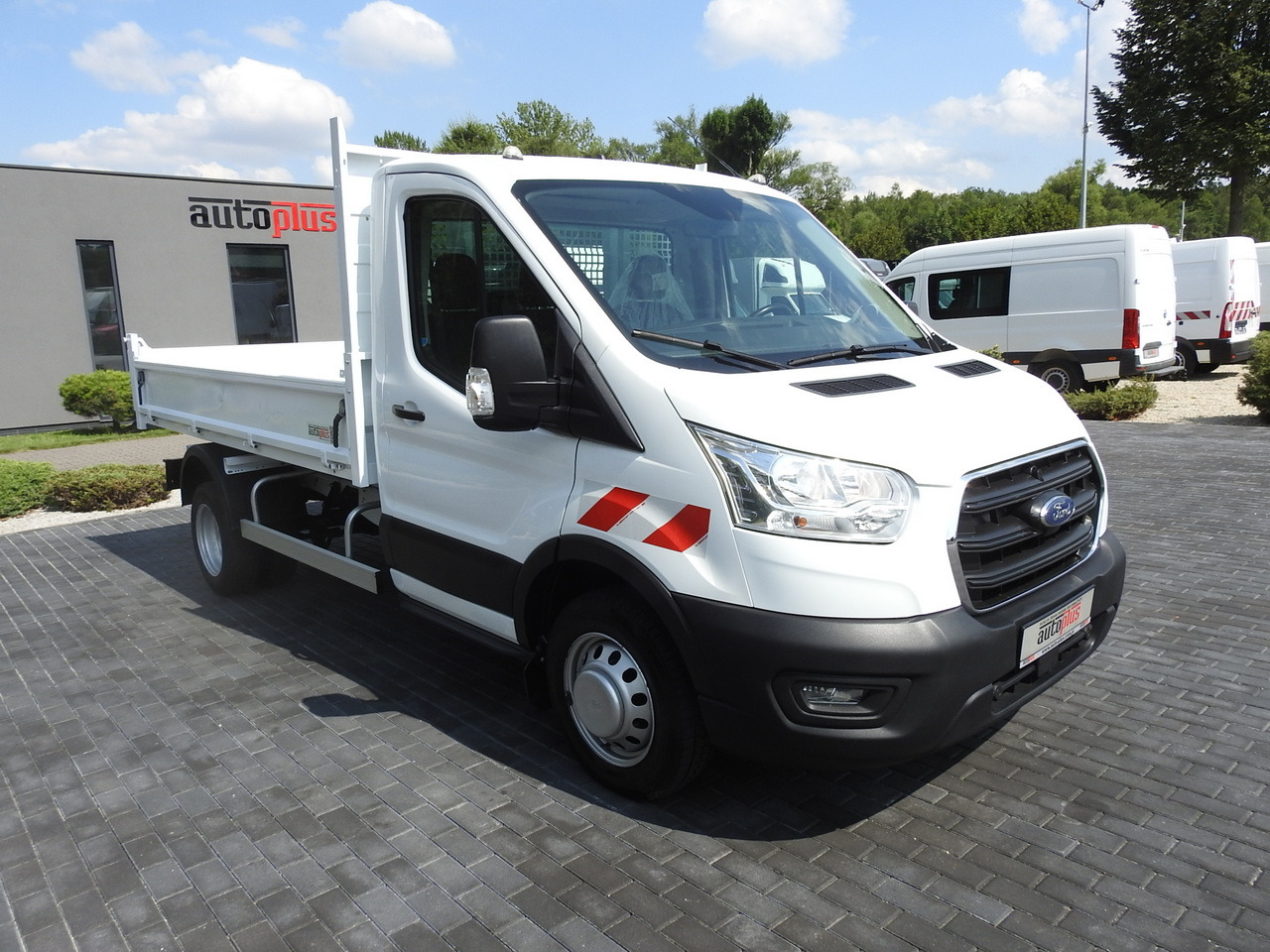 FORD TRANSIT TIPPER CRUISE CONTROL AIR CONDITIONING TWIN WHEELS 170HP - Damperli kamyonet: fotoğraf 4 FORD TRANSIT TIPPER CRUISE CONTROL AIR CONDITIONING TWIN WHEELS 170HP - Damperli kamyonet: fotoğraf 4