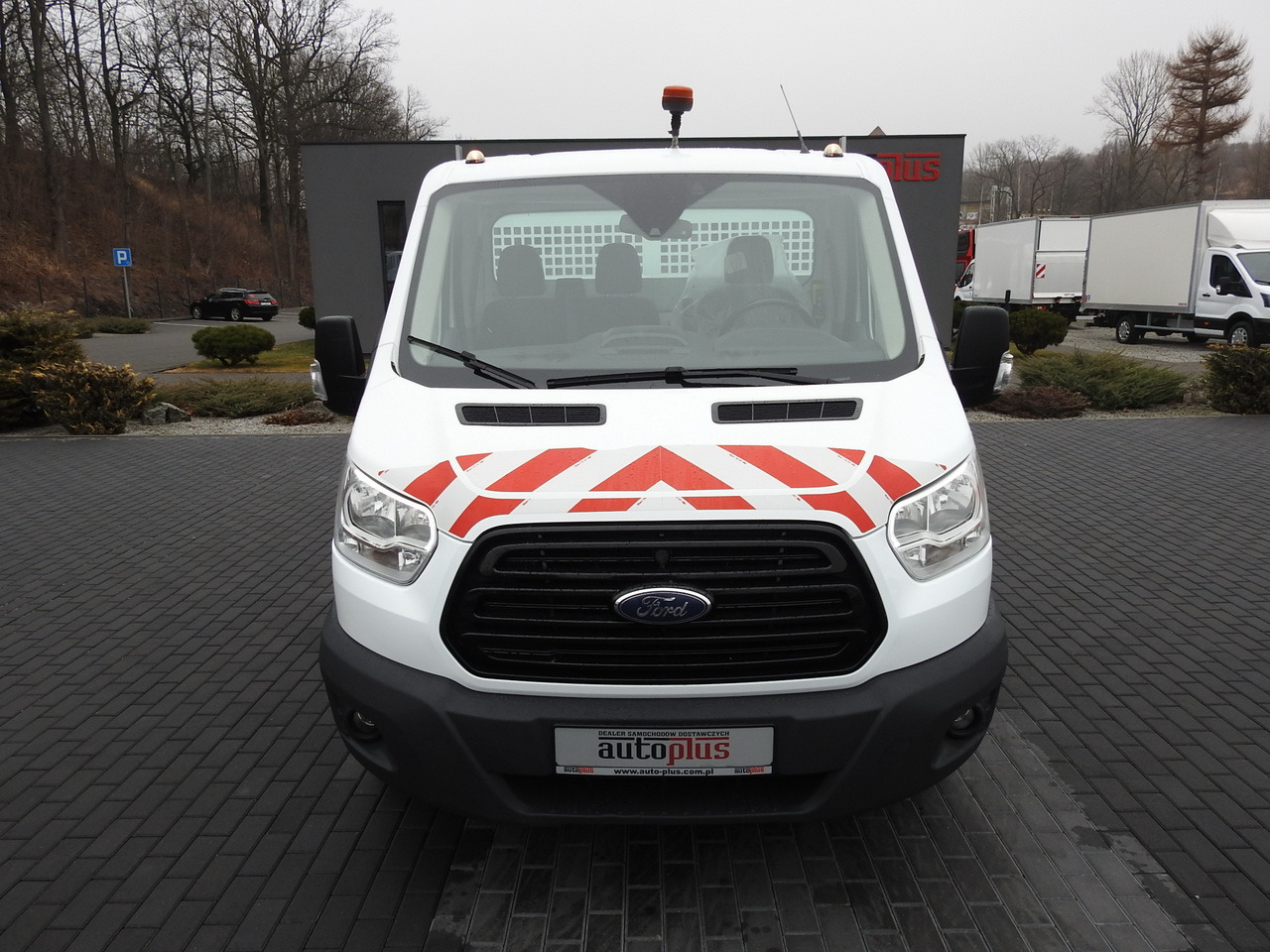 FORD TRANSIT TIPPER CRUISE CONTROL AIR CONDITIONING TWIN WHEELS 170HP - Damperli kamyonet: fotoğraf 5 FORD TRANSIT TIPPER CRUISE CONTROL AIR CONDITIONING TWIN WHEELS 170HP - Damperli kamyonet: fotoğraf 5