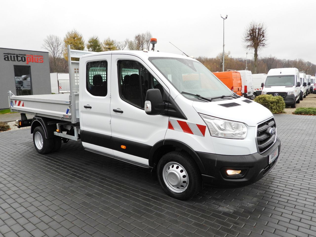 FORD TRANSIT TIPPER DOUBLE CABIN DOKA 6 SEATS CRUISE CONTROL LED LIGHTS TWIN WHEELS AIR CONDITIONING 170HP - Damperli kamyonet: fotoğraf 4 FORD TRANSIT TIPPER DOUBLE CABIN DOKA 6 SEATS CRUISE CONTROL LED LIGHTS TWIN WHEELS AIR CONDITIONING 170HP - Damperli kamyonet: fotoğraf 4