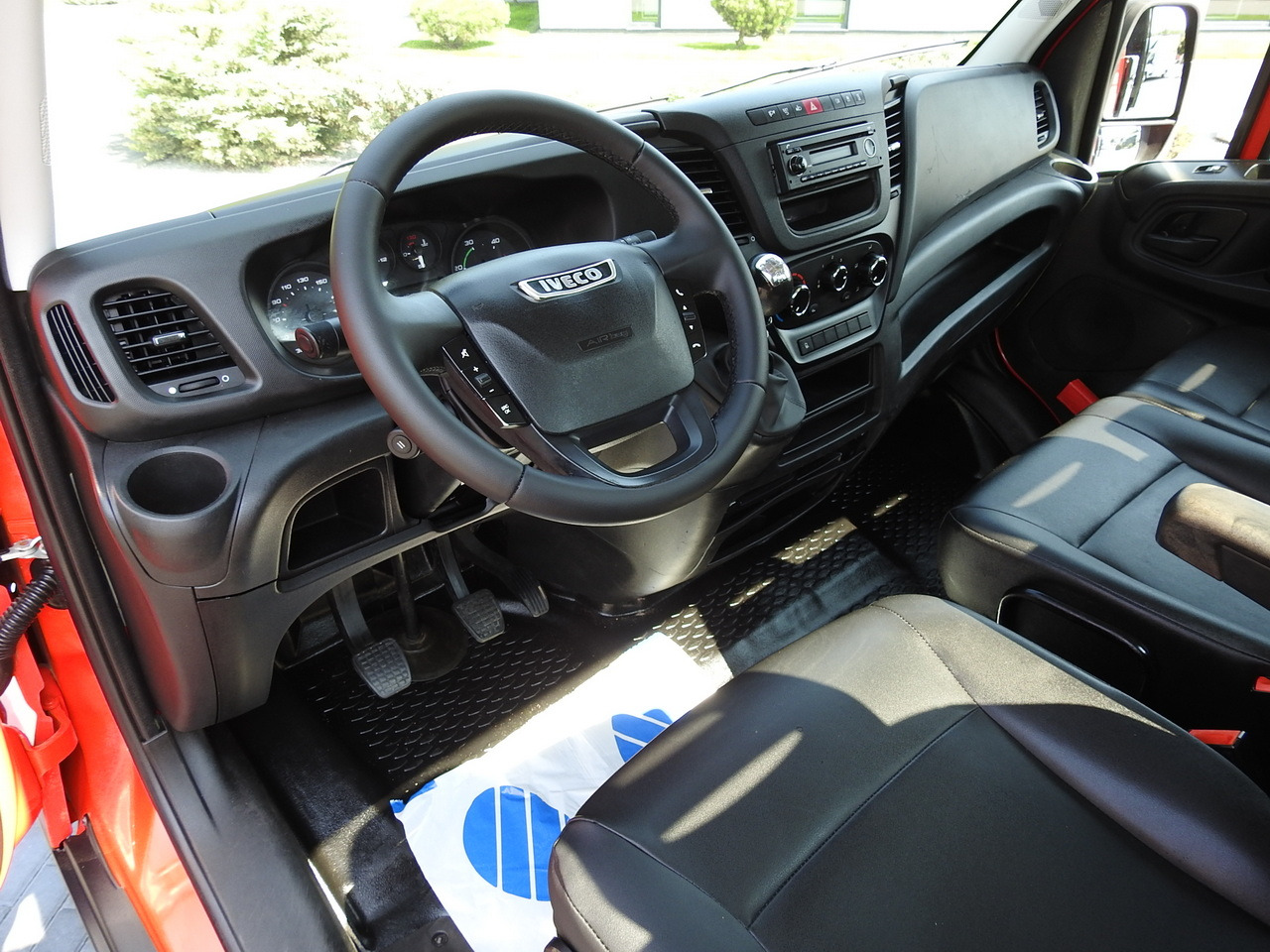 IVECO DAILY 35C13 TIPPER CRUISE CONTROL AIR CONDITIONING TWIN WHEELS 130HP - Damperli kamyonet: fotoğraf 2 IVECO DAILY 35C13 TIPPER CRUISE CONTROL AIR CONDITIONING TWIN WHEELS 130HP - Damperli kamyonet: fotoğraf 2
