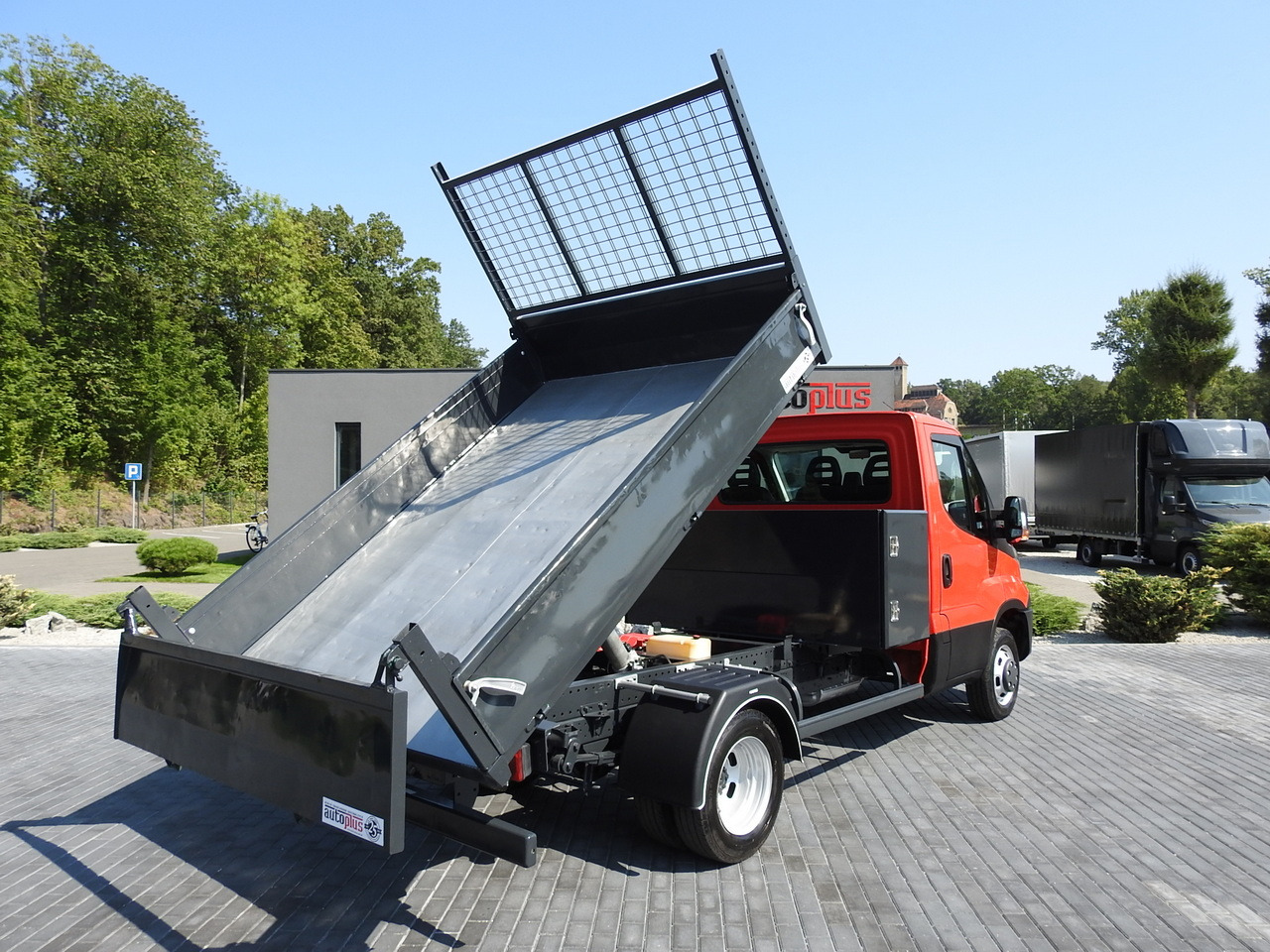 IVECO DAILY 35C13 TIPPER CRUISE CONTROL AIR CONDITIONING TWIN WHEELS 130HP - Damperli kamyonet: fotoğraf 3 IVECO DAILY 35C13 TIPPER CRUISE CONTROL AIR CONDITIONING TWIN WHEELS 130HP - Damperli kamyonet: fotoğraf 3