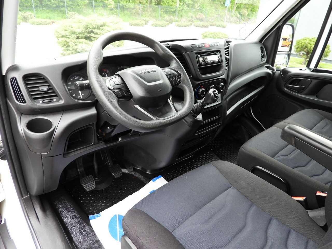 IVECO DAILY 35C14 TIPPER CRUISE CONTROL TWIN WHEELS 140HP - Damperli kamyonet: fotoğraf 2 IVECO DAILY 35C14 TIPPER CRUISE CONTROL TWIN WHEELS 140HP - Damperli kamyonet: fotoğraf 2