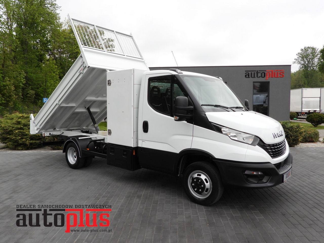 IVECO DAILY 35C14 TIPPER CRUISE CONTROL TWIN WHEELS 140HP - Damperli kamyonet: fotoğraf 1 IVECO DAILY 35C14 TIPPER CRUISE CONTROL TWIN WHEELS 140HP - Damperli kamyonet: fotoğraf 1