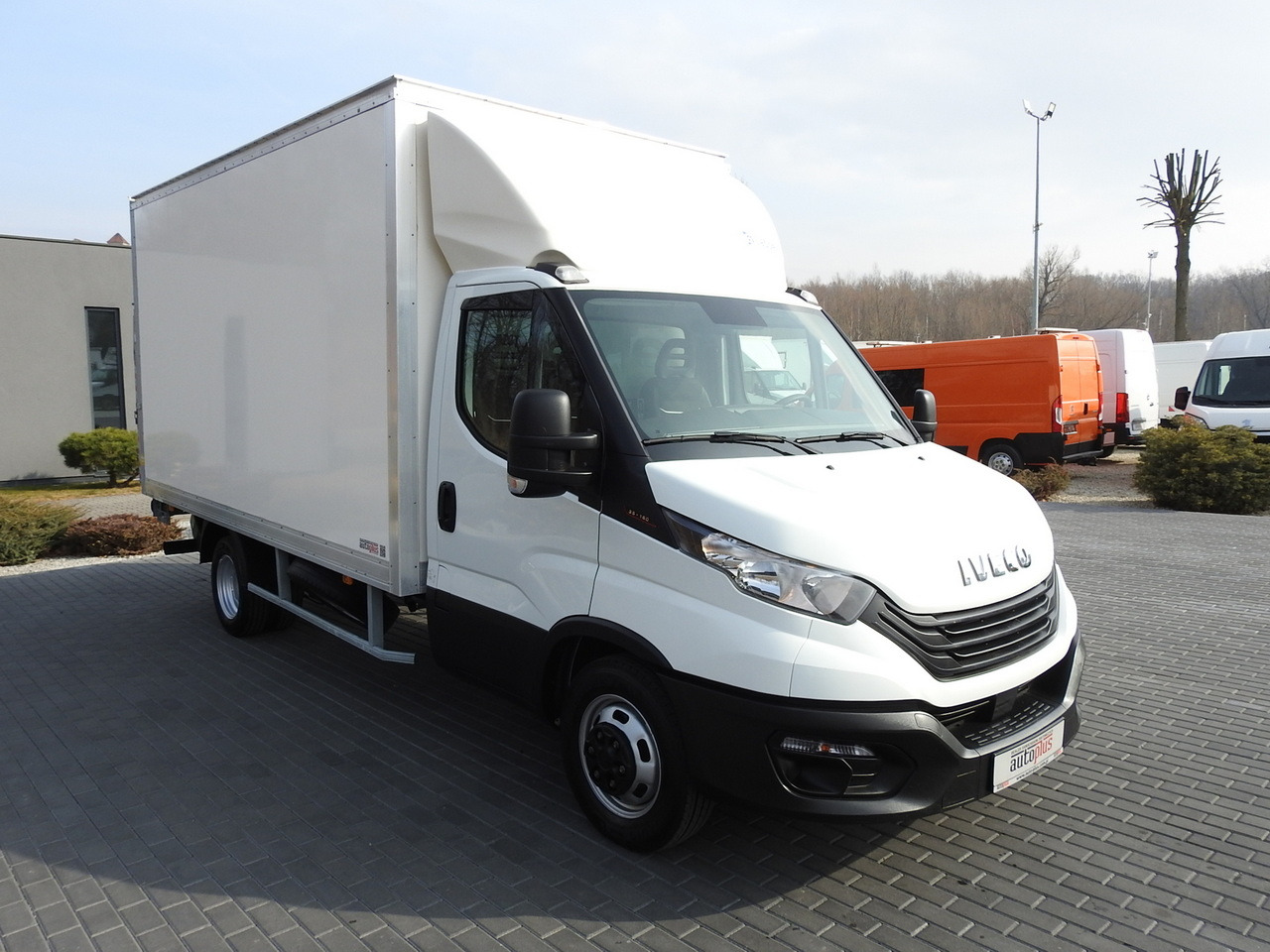 IVECO DAILY 35C16 BOX LIFT 8 PALLETS CRUISE CONTROL TWIN WHEELS AIR CONDITIONING 160HP - Kapalı kasa kamyonet: fotoğraf 4 IVECO DAILY 35C16 BOX LIFT 8 PALLETS CRUISE CONTROL TWIN WHEELS AIR CONDITIONING 160HP - Kapalı kasa kamyonet: fotoğraf 4