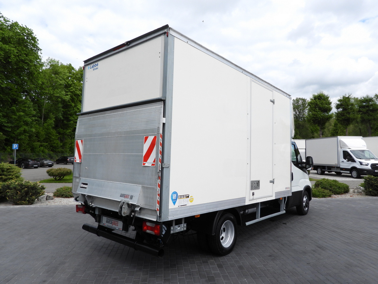 IVECO DAILY 35C16 BOX LIFT 8 PALLETS CRUISE CONTROL TWIN WHEELS AIR CONDITIONING  160HP - Kapalı kasa kamyonet: fotoğraf 3 IVECO DAILY 35C16 BOX LIFT 8 PALLETS CRUISE CONTROL TWIN WHEELS AIR CONDITIONING  160HP - Kapalı kasa kamyonet: fotoğraf 3