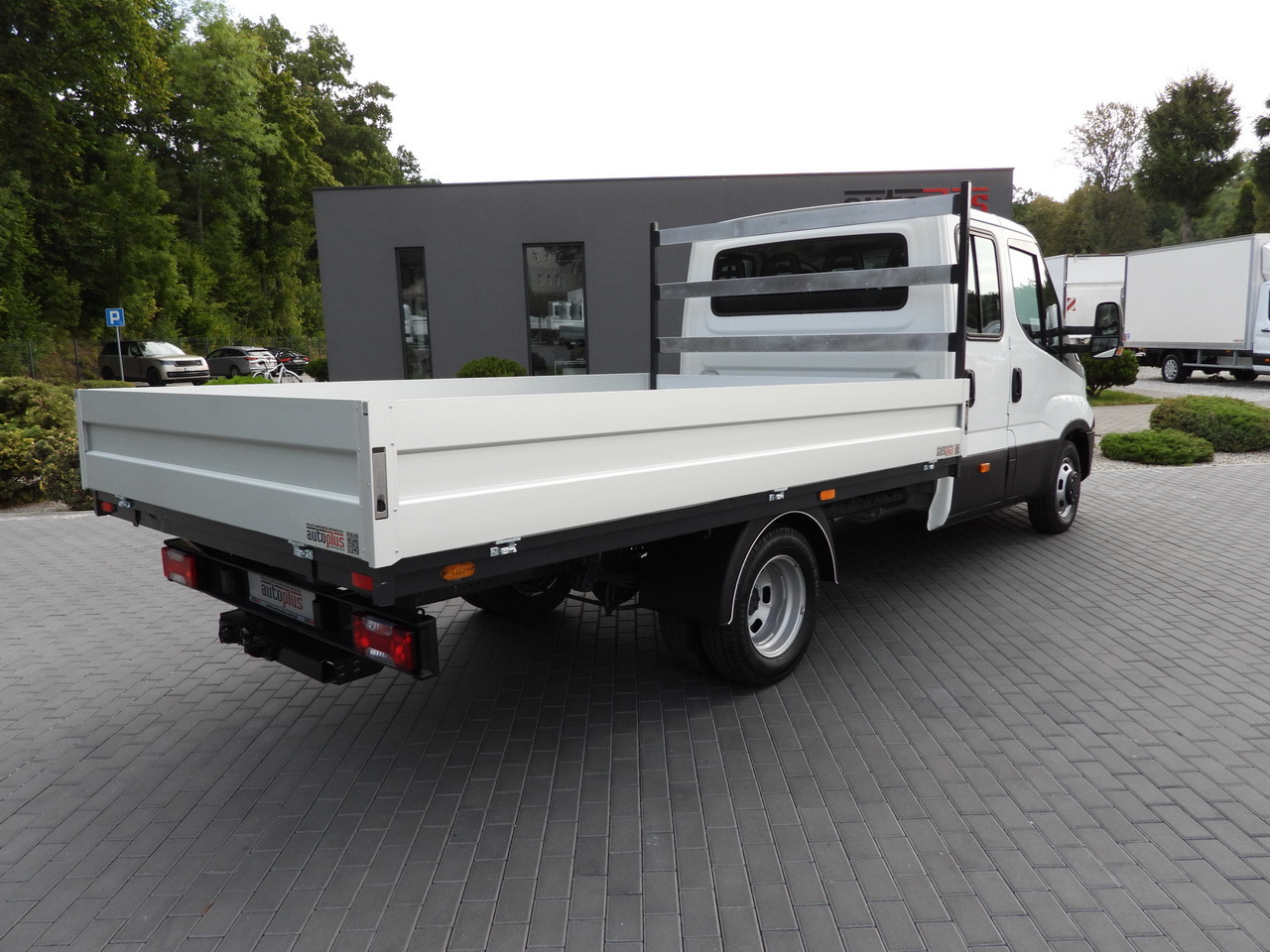 IVECO DAILY 35C17 STAKE BODY DOUBLE CABIN DOKA 7 SEATS CRUISE CONTROL TWIN WHEELS AIR CONDITIONING 170HP - Açık kasa kamyonet: fotoğraf 3 IVECO DAILY 35C17 STAKE BODY DOUBLE CABIN DOKA 7 SEATS CRUISE CONTROL TWIN WHEELS AIR CONDITIONING 170HP - Açık kasa kamyonet: fotoğraf 3