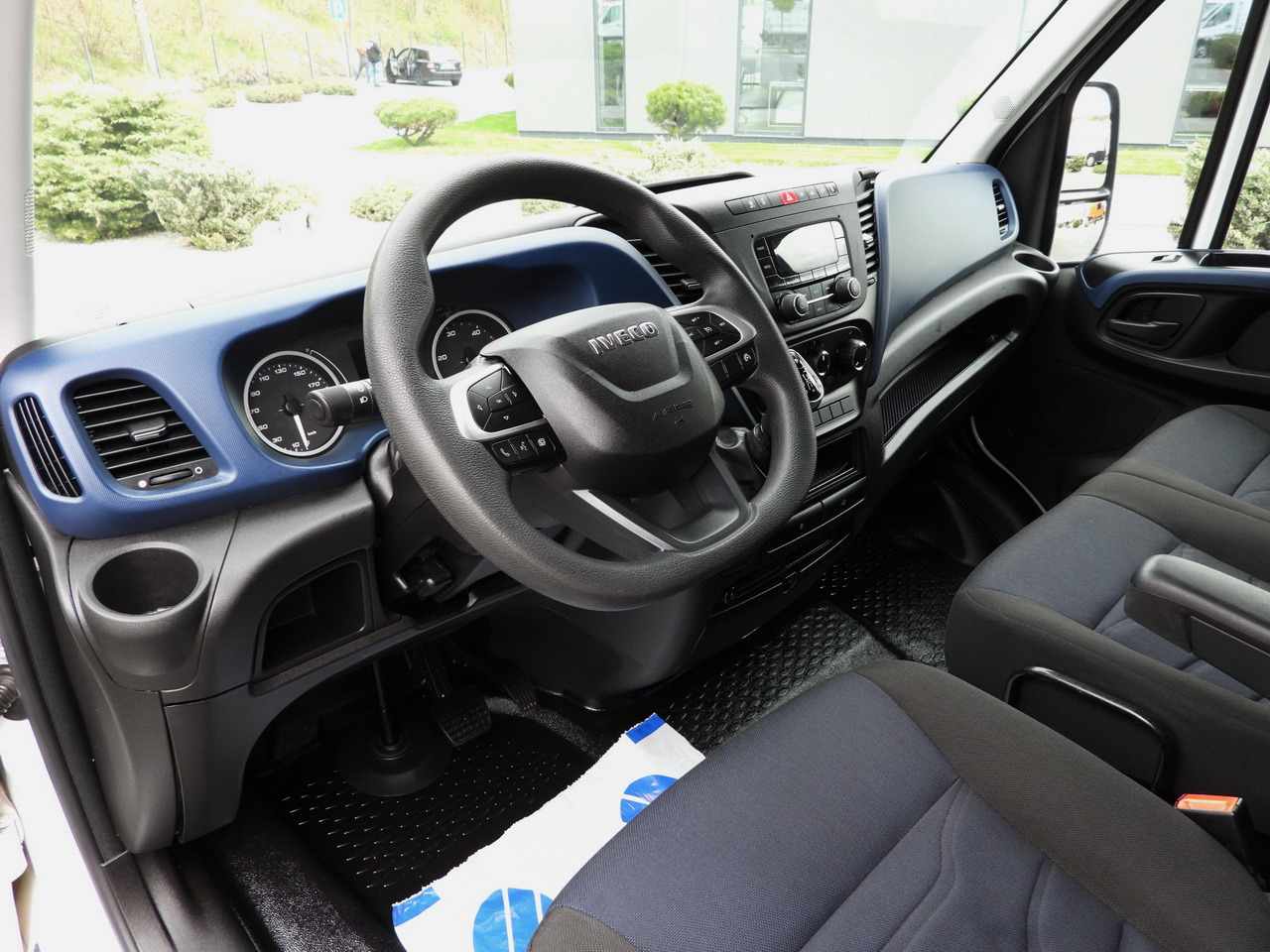 IVECO DAILY 35S14 REFRIGERATOR VAN 0*C POWER SUPPLY 230V CRUISE CONTROL AUTOMATIC TRANSMISSION HI-MATIC AIR CONDITIONING 140HP - Frigorifik kamyonet: fotoğraf 2 IVECO DAILY 35S14 REFRIGERATOR VAN 0*C POWER SUPPLY 230V CRUISE CONTROL AUTOMATIC TRANSMISSION HI-MATIC AIR CONDITIONING 140HP - Frigorifik kamyonet: fotoğraf 2
