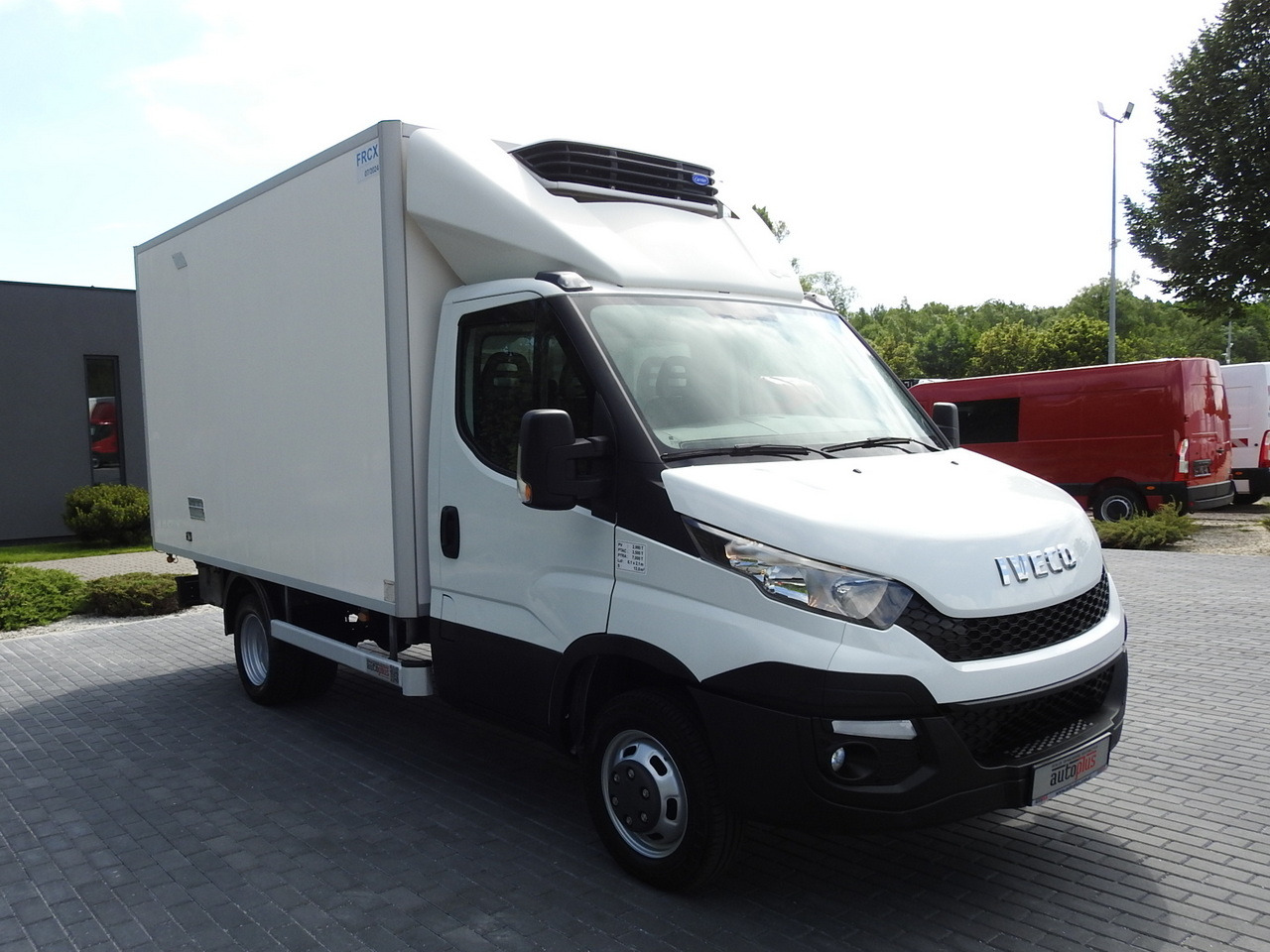 IVECO DAILY 35S15 REGRIGERATOR BOX -12*C 8 PALLETS CRUISE CONTROL TWIN WHEELS AIR CONDITIONING 150HP - Frigorifik kamyonet: fotoğraf 4 IVECO DAILY 35S15 REGRIGERATOR BOX -12*C 8 PALLETS CRUISE CONTROL TWIN WHEELS AIR CONDITIONING 150HP - Frigorifik kamyonet: fotoğraf 4
