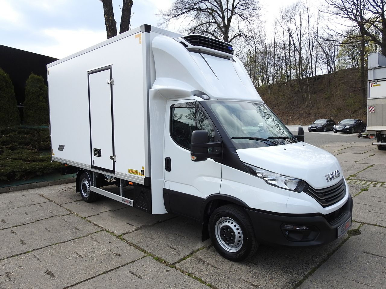 IVECO DAILY 35S16 NEW REGRIGERATOR BOX -10*C 8 PALLETS HEATING FUNCTION POWER SUPPLY 230V CRUISE CONTROL AIR CONDITIONING 160HP - Frigorifik kamyonet: fotoğraf 4 IVECO DAILY 35S16 NEW REGRIGERATOR BOX -10*C 8 PALLETS HEATING FUNCTION POWER SUPPLY 230V CRUISE CONTROL AIR CONDITIONING 160HP - Frigorifik kamyonet: fotoğraf 4