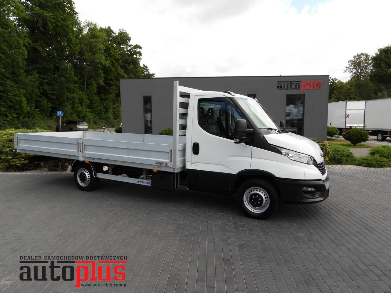 IVECO DAILY 35S16 STAKE BODY 10 PALLETS CRUISE CONTROL AIR CONDITIONING 160HP - Açık kasa kamyonet: fotoğraf 1 IVECO DAILY 35S16 STAKE BODY 10 PALLETS CRUISE CONTROL AIR CONDITIONING 160HP - Açık kasa kamyonet: fotoğraf 1