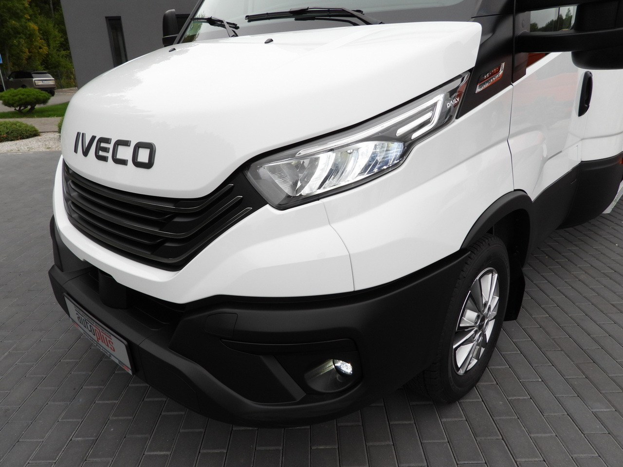 Kapalı kasa kamyonet IVECO DAILY 35S18 BOX HI-MATIC LIFT 8 PALLETS CRUISE CONTROL NAVIGATION LED LIGHTS PNEUMATICS AUTOMATIC TRANSMISSION HI-MATIC AIR CONDITIONING  180HP: fotoğraf 21 Kapalı kasa kamyonet IVECO DAILY 35S18 BOX HI-MATIC LIFT 8 PALLETS CRUISE CONTROL NAVIGATION LED LIGHTS PNEUMATICS AUTOMATIC TRANSMISSION HI-MATIC AIR CONDITIONING  180HP: fotoğraf 21