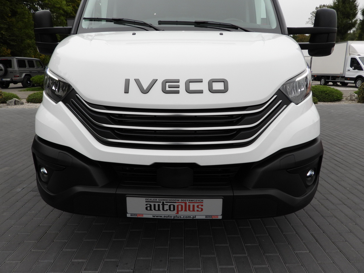 Kapalı kasa kamyonet IVECO DAILY 35S18 BOX HI-MATIC LIFT 8 PALLETS CRUISE CONTROL NAVIGATION LED LIGHTS PNEUMATICS AUTOMATIC TRANSMISSION HI-MATIC AIR CONDITIONING  180HP: fotoğraf 15 Kapalı kasa kamyonet IVECO DAILY 35S18 BOX HI-MATIC LIFT 8 PALLETS CRUISE CONTROL NAVIGATION LED LIGHTS PNEUMATICS AUTOMATIC TRANSMISSION HI-MATIC AIR CONDITIONING  180HP: fotoğraf 15