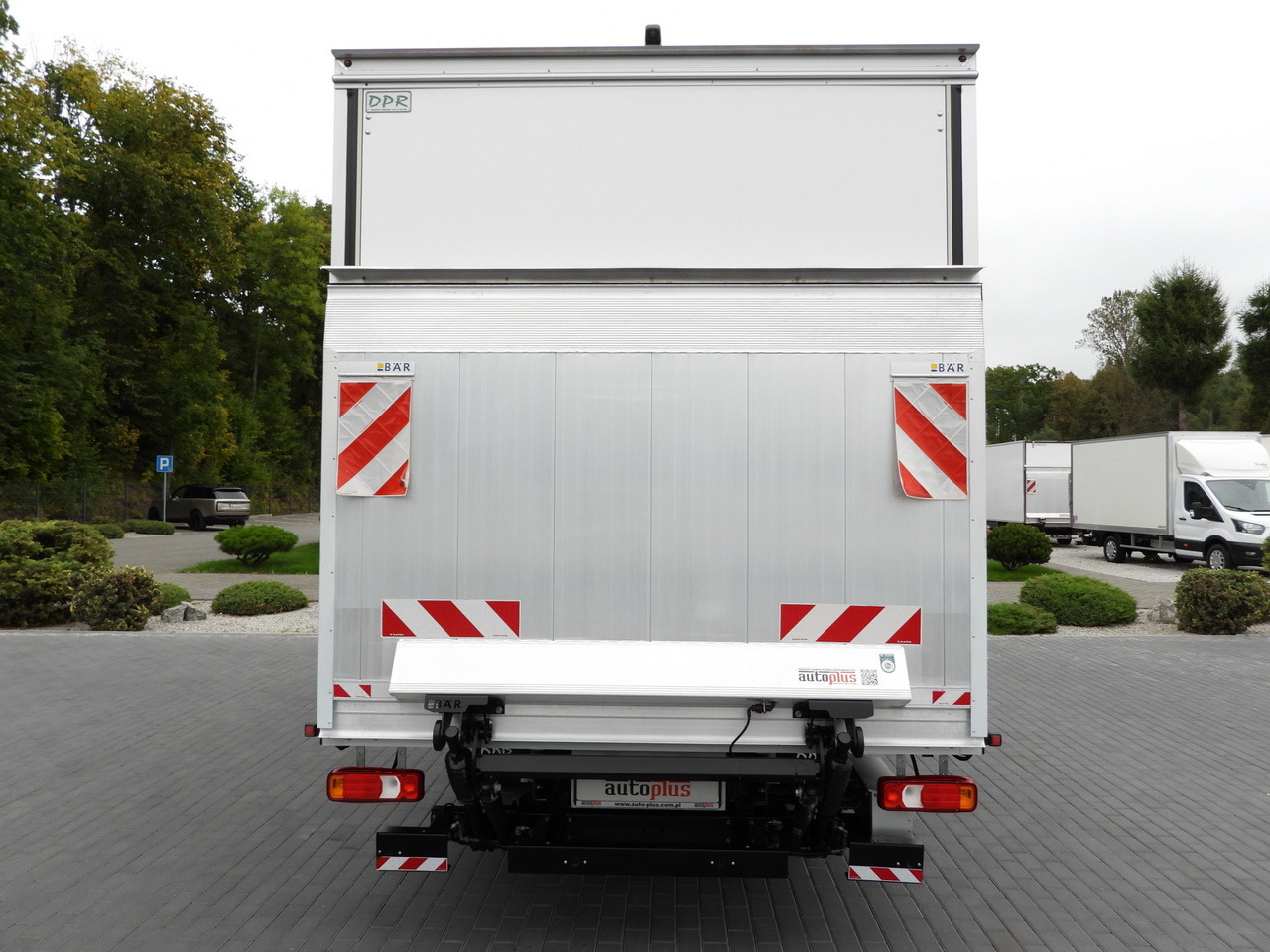 Kapalı kasa kamyonet IVECO DAILY 35S18 BOX HI-MATIC LIFT 8 PALLETS CRUISE CONTROL NAVIGATION LED LIGHTS PNEUMATICS AUTOMATIC TRANSMISSION HI-MATIC AIR CONDITIONING  180HP: fotoğraf 10 Kapalı kasa kamyonet IVECO DAILY 35S18 BOX HI-MATIC LIFT 8 PALLETS CRUISE CONTROL NAVIGATION LED LIGHTS PNEUMATICS AUTOMATIC TRANSMISSION HI-MATIC AIR CONDITIONING  180HP: fotoğraf 10