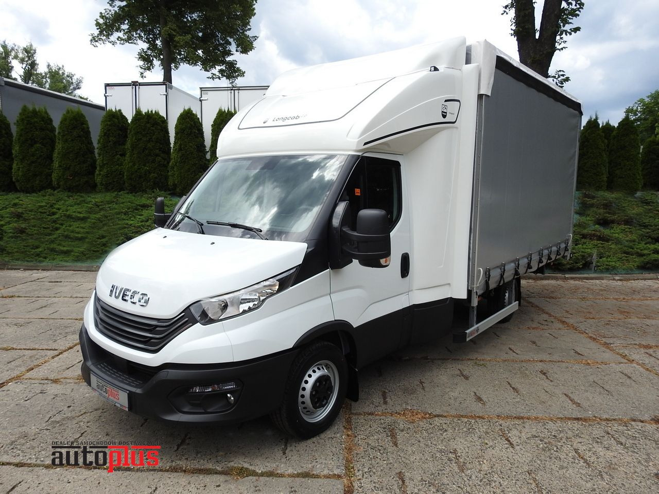 IVECO DAILY 35S18 NEW TARPAULIN WEBASTO CRUISE CONTROL AIR CONDITIONING 180HP - Tenteli kamyonet: fotoğraf 1 IVECO DAILY 35S18 NEW TARPAULIN WEBASTO CRUISE CONTROL AIR CONDITIONING 180HP - Tenteli kamyonet: fotoğraf 1