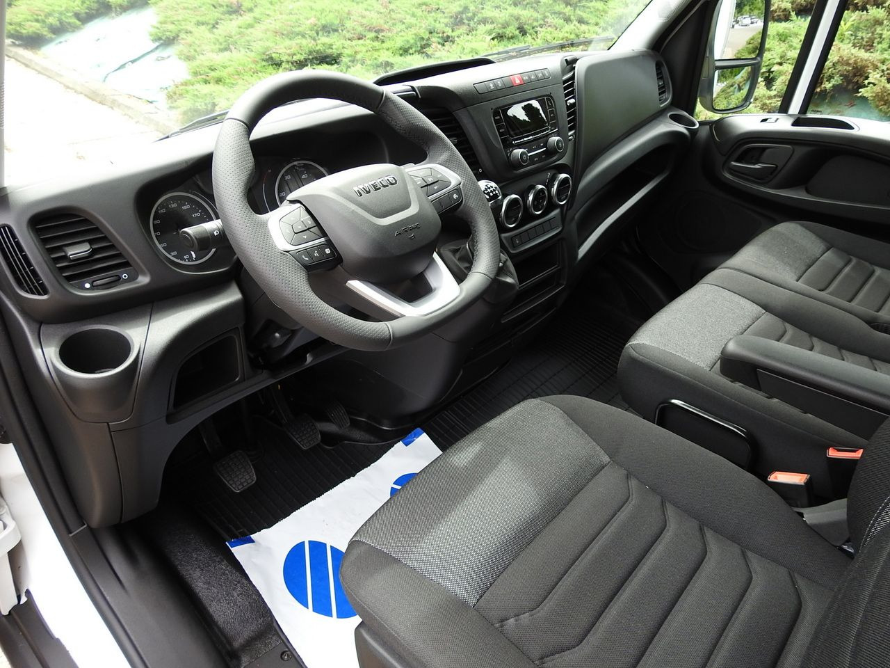 IVECO DAILY 35S18 NEW TARPAULIN WEBASTO CRUISE CONTROL AIR CONDITIONING 180HP - Tenteli kamyonet: fotoğraf 2 IVECO DAILY 35S18 NEW TARPAULIN WEBASTO CRUISE CONTROL AIR CONDITIONING 180HP - Tenteli kamyonet: fotoğraf 2