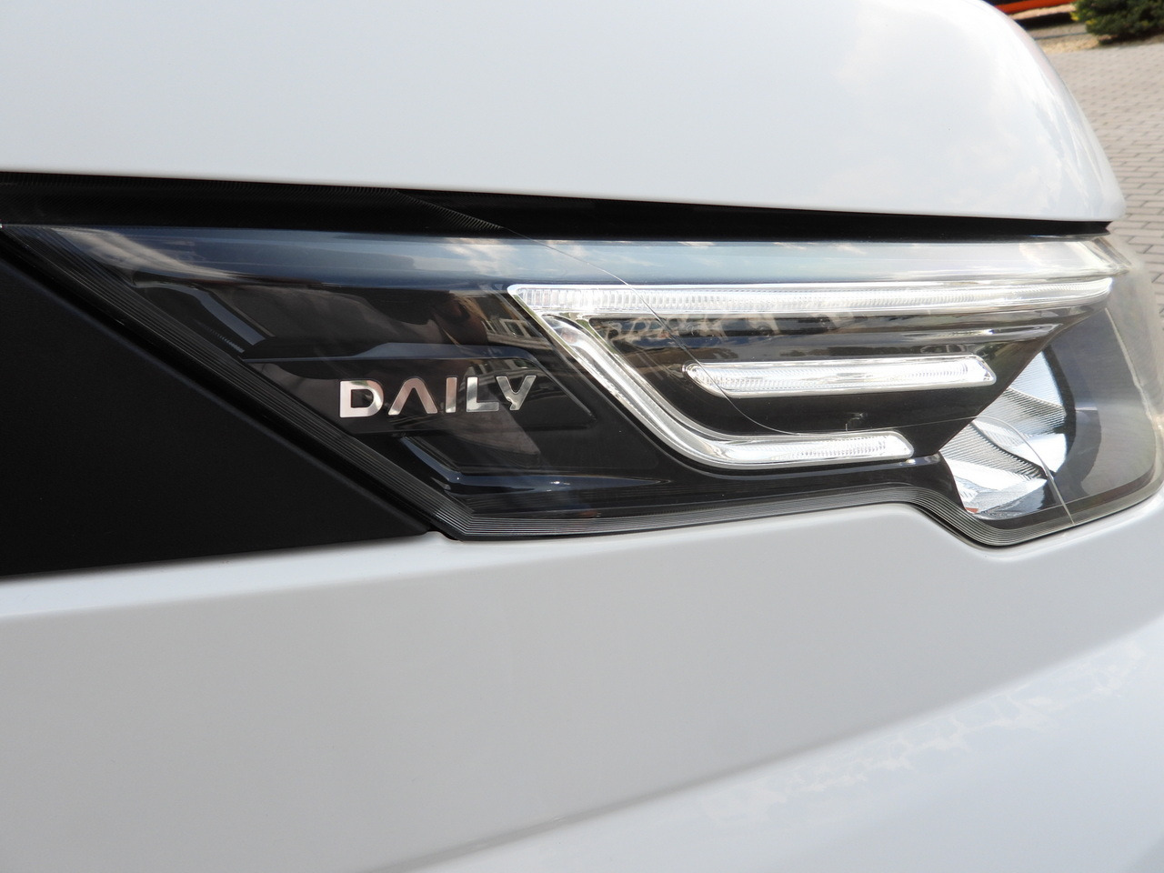 Tenteli kamyonet IVECO DAILY 35S18 TARPAULIN 10 PALLETS CRUISE CONTROL LED LIGHTS AIR CONDITIONING  180HP: fotoğraf 20