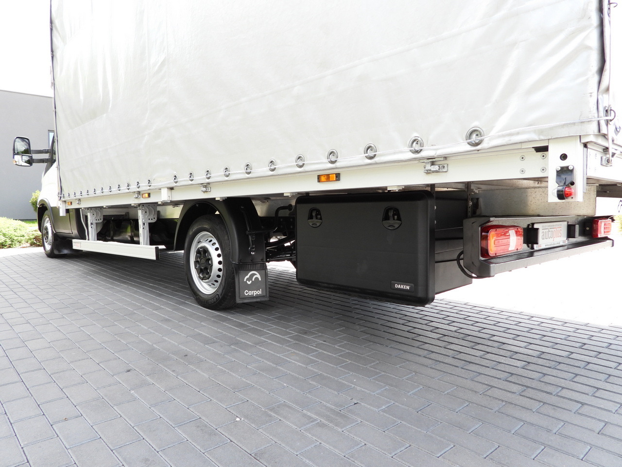 Tenteli kamyonet IVECO DAILY 35S18 TARPAULIN 10 PALLETS CRUISE CONTROL LED LIGHTS AIR CONDITIONING  180HP: fotoğraf 16