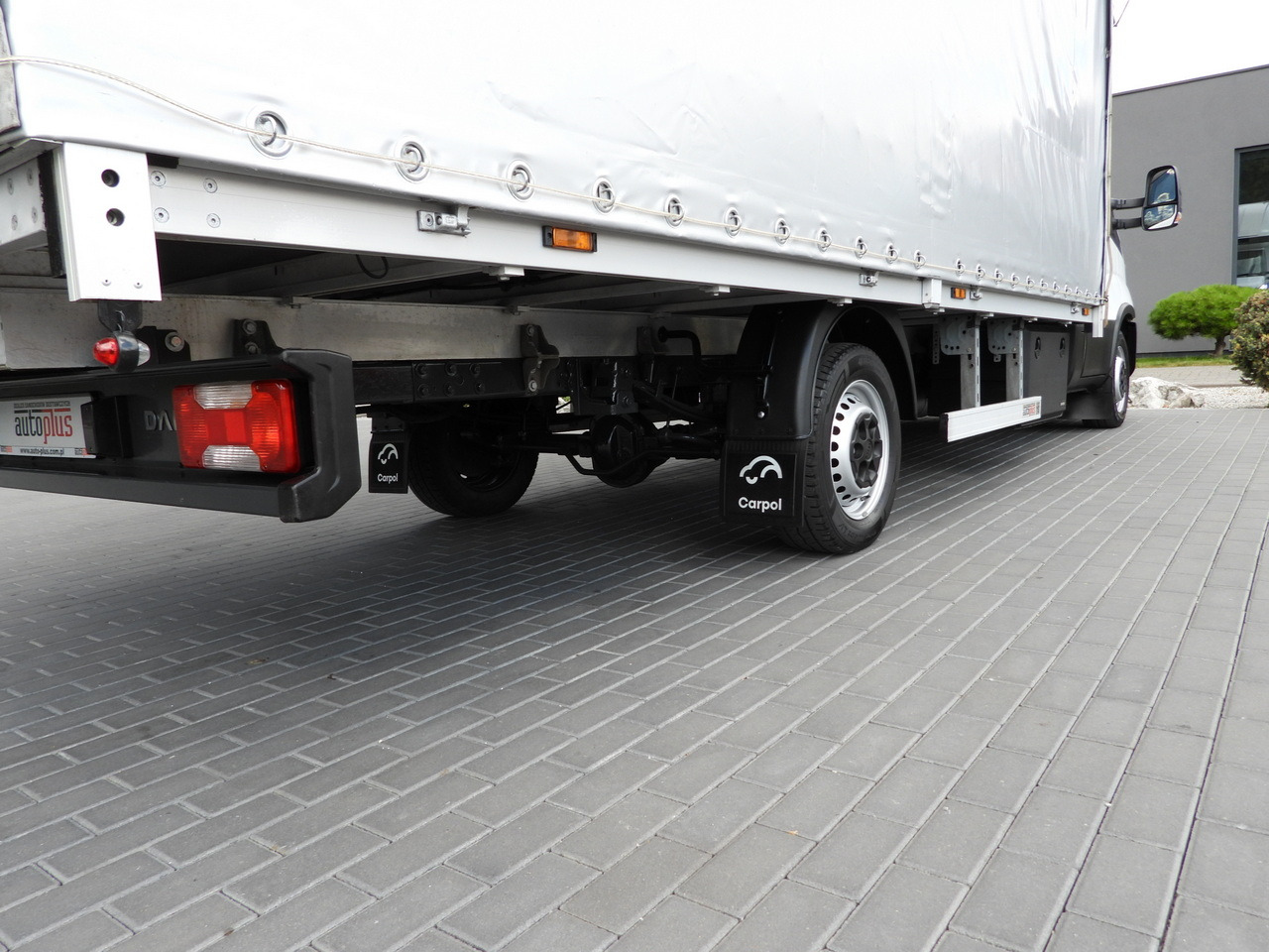 Tenteli kamyonet IVECO DAILY 35S18 TARPAULIN 10 PALLETS WEBASTO CRUISE CONTROL NAVIGATION LED LIGHTS AIR CONDITIONING  180HP: fotoğraf 17