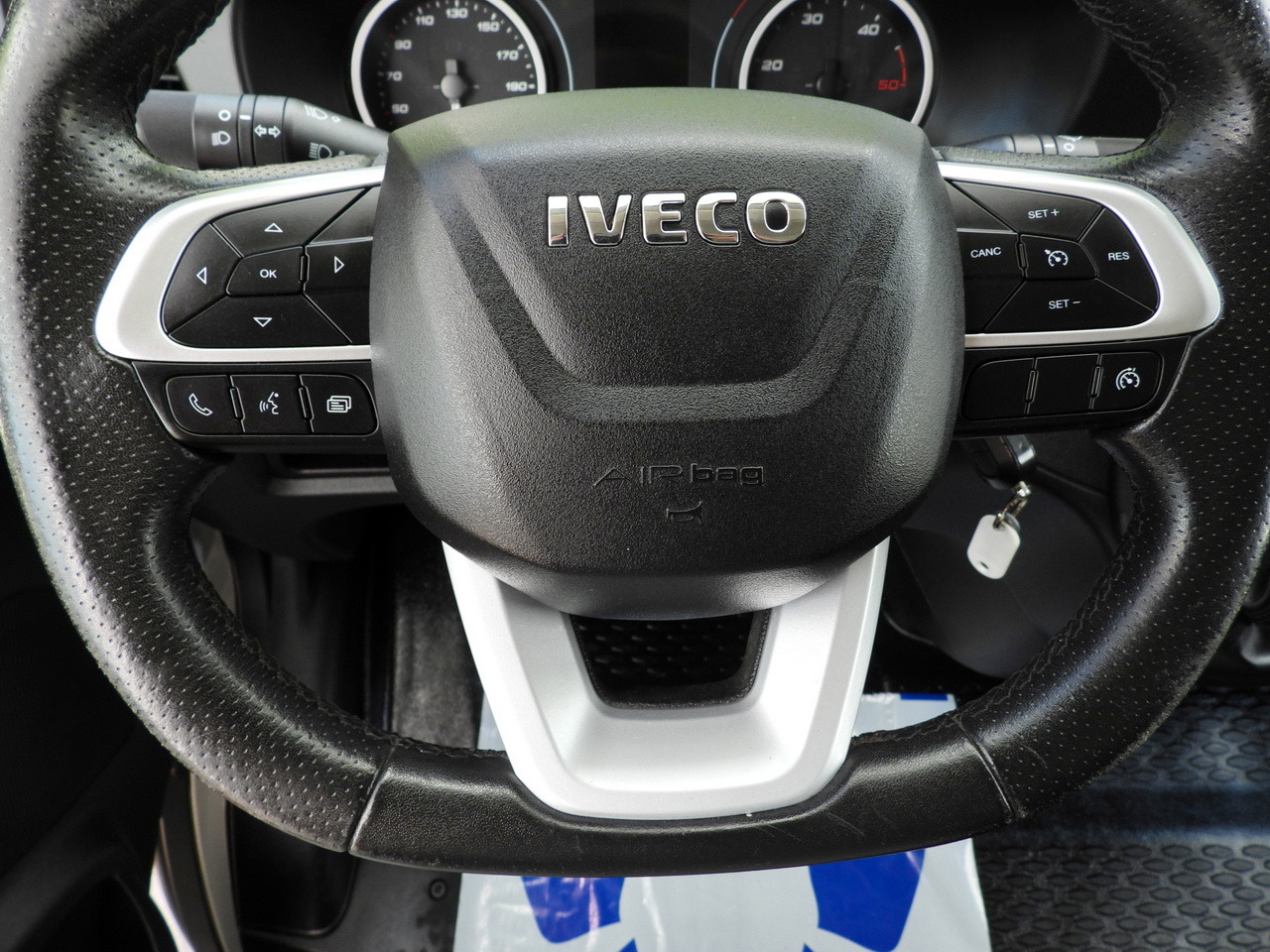 Tenteli kamyonet IVECO DAILY 35S18 TARPAULIN 10 PALLETS WEBASTO CRUISE CONTROL NAVIGATION LED LIGHTS AIR CONDITIONING  180HP: fotoğraf 31