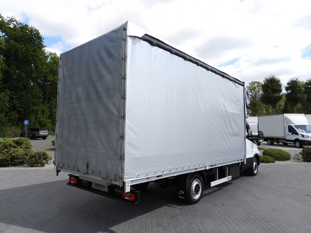 IVECO DAILY 35S18 TARPAULIN 10 PALLETS WEBASTO CRUISE CONTROL NAVIGATION LED LIGHTS AIR CONDITIONING 180HP - Tenteli kamyonet: fotoğraf 3 IVECO DAILY 35S18 TARPAULIN 10 PALLETS WEBASTO CRUISE CONTROL NAVIGATION LED LIGHTS AIR CONDITIONING 180HP - Tenteli kamyonet: fotoğraf 3