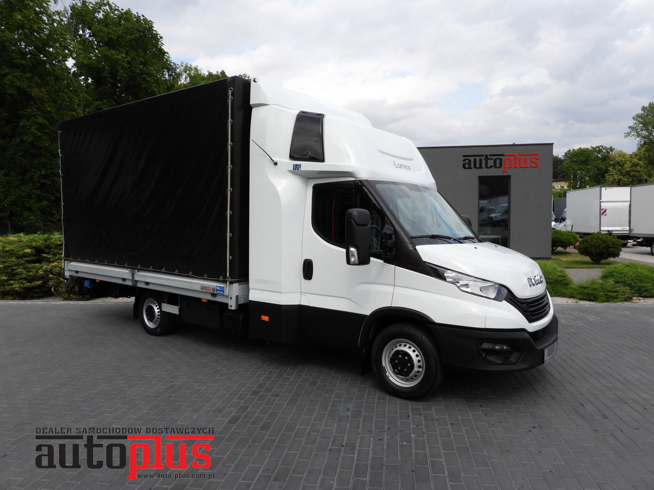 IVECO DAILY 35S18 TARPAULIN LIFT 10 PALLETS WEBASTO CRUISE CONTROL PNEUMATICS AIR CONDITIONING 180HP - Tenteli kamyonet: fotoğraf 1 IVECO DAILY 35S18 TARPAULIN LIFT 10 PALLETS WEBASTO CRUISE CONTROL PNEUMATICS AIR CONDITIONING 180HP - Tenteli kamyonet: fotoğraf 1