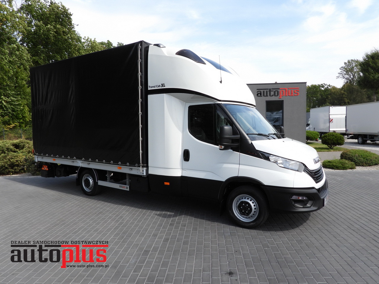 IVECO DAILY 35S18 TARPAULIN LIFT 8 PALLETS CRUISE CONTROL AIR CONDITIONING 180HP - Tenteli kamyonet: fotoğraf 1 IVECO DAILY 35S18 TARPAULIN LIFT 8 PALLETS CRUISE CONTROL AIR CONDITIONING 180HP - Tenteli kamyonet: fotoğraf 1