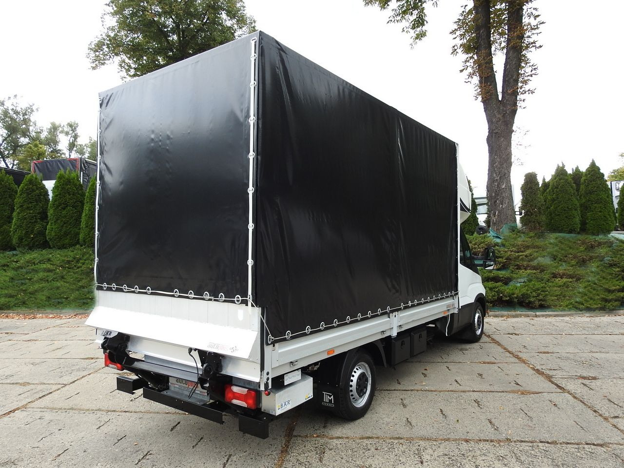 IVECO DAILY 35S18 TARPAULIN LIFT 8 PALLETS CRUISE CONTROL AIR CONDITIONING 180HP - Tenteli kamyonet: fotoğraf 3 IVECO DAILY 35S18 TARPAULIN LIFT 8 PALLETS CRUISE CONTROL AIR CONDITIONING 180HP - Tenteli kamyonet: fotoğraf 3