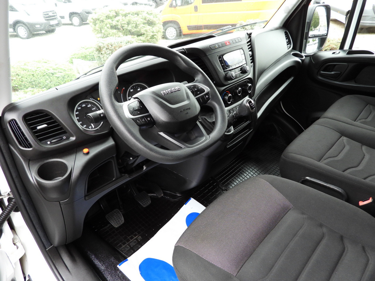 IVECO DAILY 35S18 TARPAULIN LIFT 8 PALLETS WEBASTO CRUISE CONTROL LED LIGHTS AIR CONDITIONING 180HP - Tenteli kamyonet: fotoğraf 2 IVECO DAILY 35S18 TARPAULIN LIFT 8 PALLETS WEBASTO CRUISE CONTROL LED LIGHTS AIR CONDITIONING 180HP - Tenteli kamyonet: fotoğraf 2