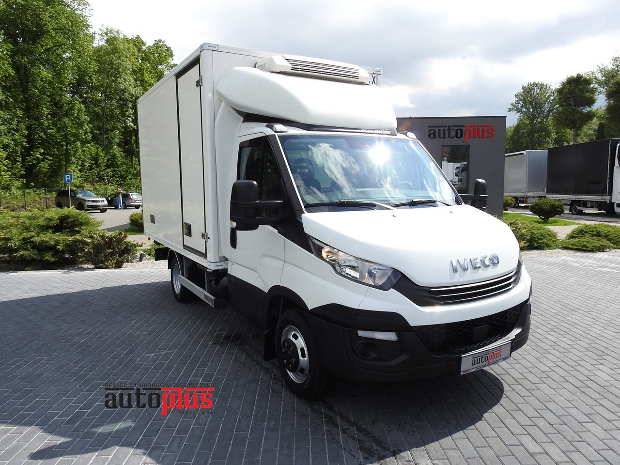 IVECO DAILY 50C15 REGRIGERATOR BOX -5*C POWER SUPPLY 230V AIR CONDITIONING TWIN WHEELS 150HP - Frigorifik kamyonet: fotoğraf 1 IVECO DAILY 50C15 REGRIGERATOR BOX -5*C POWER SUPPLY 230V AIR CONDITIONING TWIN WHEELS 150HP - Frigorifik kamyonet: fotoğraf 1