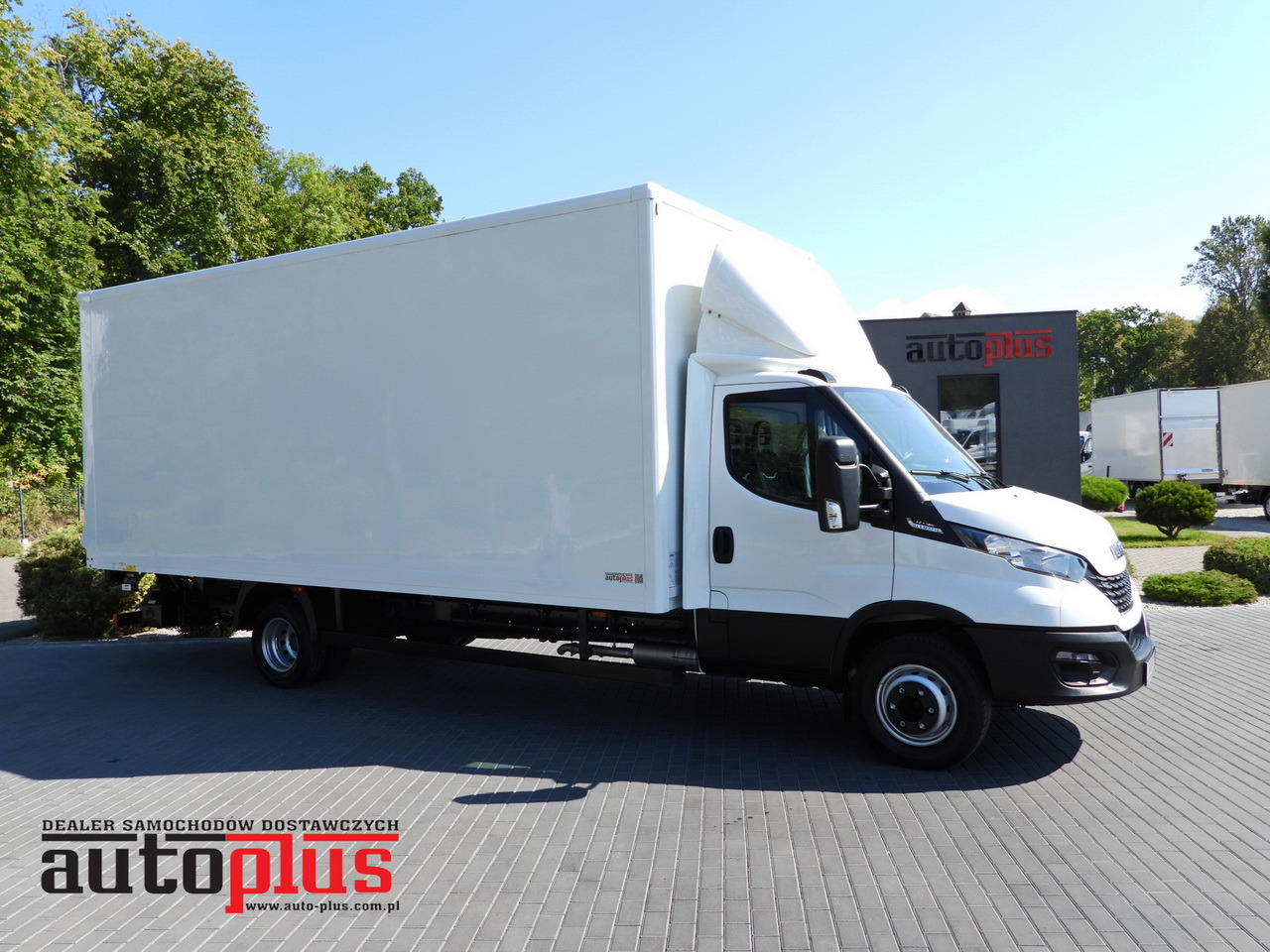 IVECO DAILY 72C18 LIFT 14 PALLETS CRUISE CONTROL PNEUMATICS AUTOMATIC TRANSMISSION HI-MATIC TWIN WHEELS AIR CONDITIONING 180HP - Kapalı kasa kamyon: fotoğraf 1 IVECO DAILY 72C18 LIFT 14 PALLETS CRUISE CONTROL PNEUMATICS AUTOMATIC TRANSMISSION HI-MATIC TWIN WHEELS AIR CONDITIONING 180HP - Kapalı kasa kamyon: fotoğraf 1