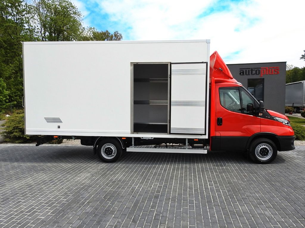 Yeni Kapalı kasa kamyonet Iveco DAILY 35S18 NEUE KOFFER 10 PALETTEN TEMPOMAT: fotoğraf 8