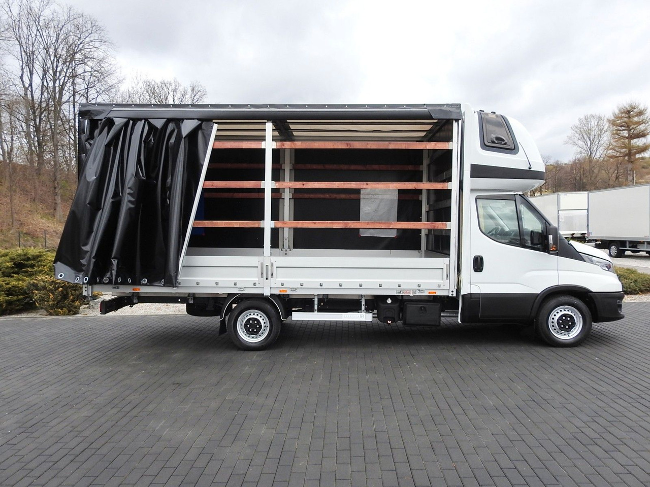 Tenteli kamyonet Iveco DAILY  35S18 PRITSCHE PLANE 10 PALETTEN WEBASTO: fotoğraf 8