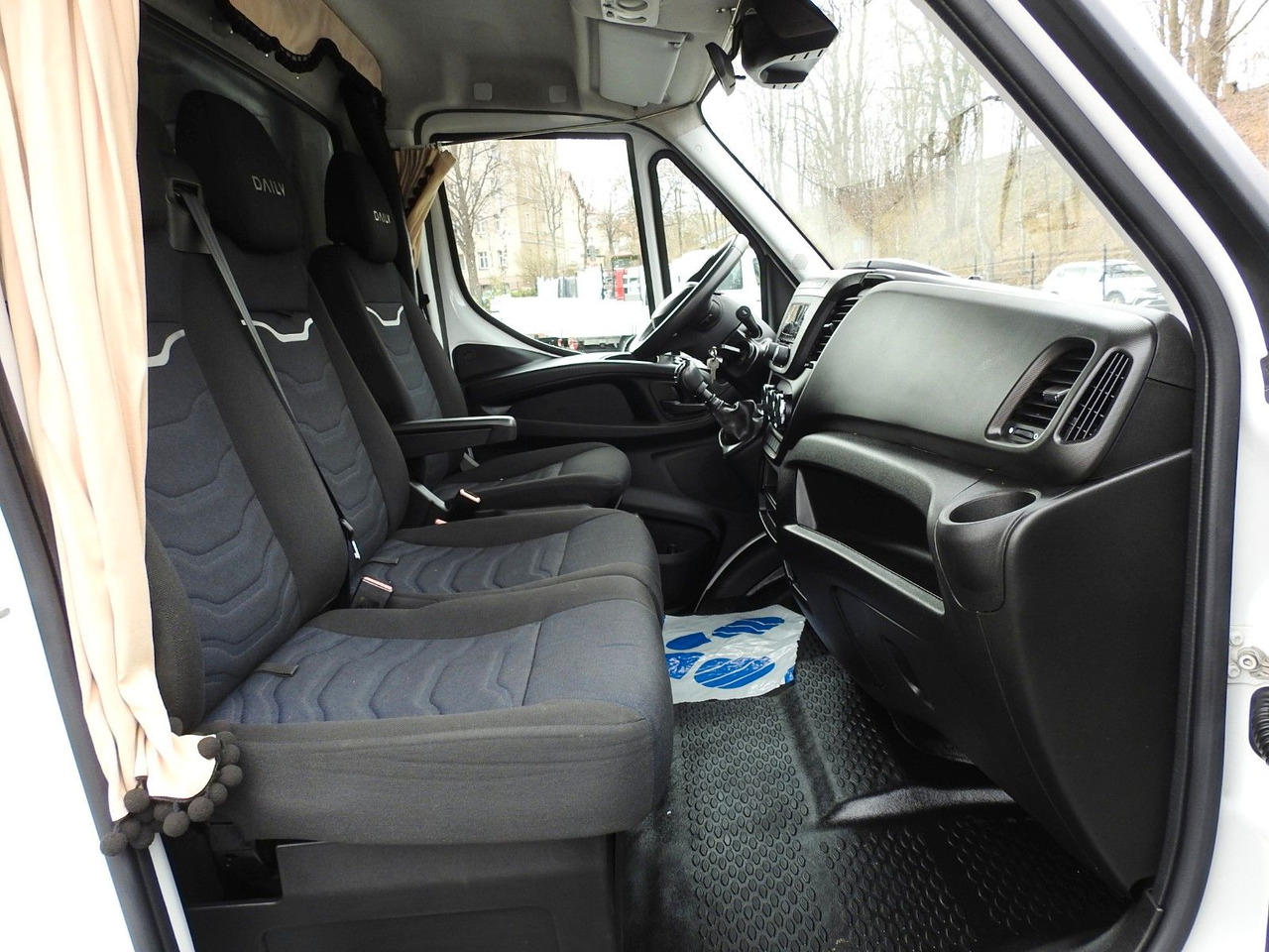 Tenteli kamyonet Iveco DAILY  35S18 PRITSCHE PLANE 10 PALETTEN WEBASTO: fotoğraf 27