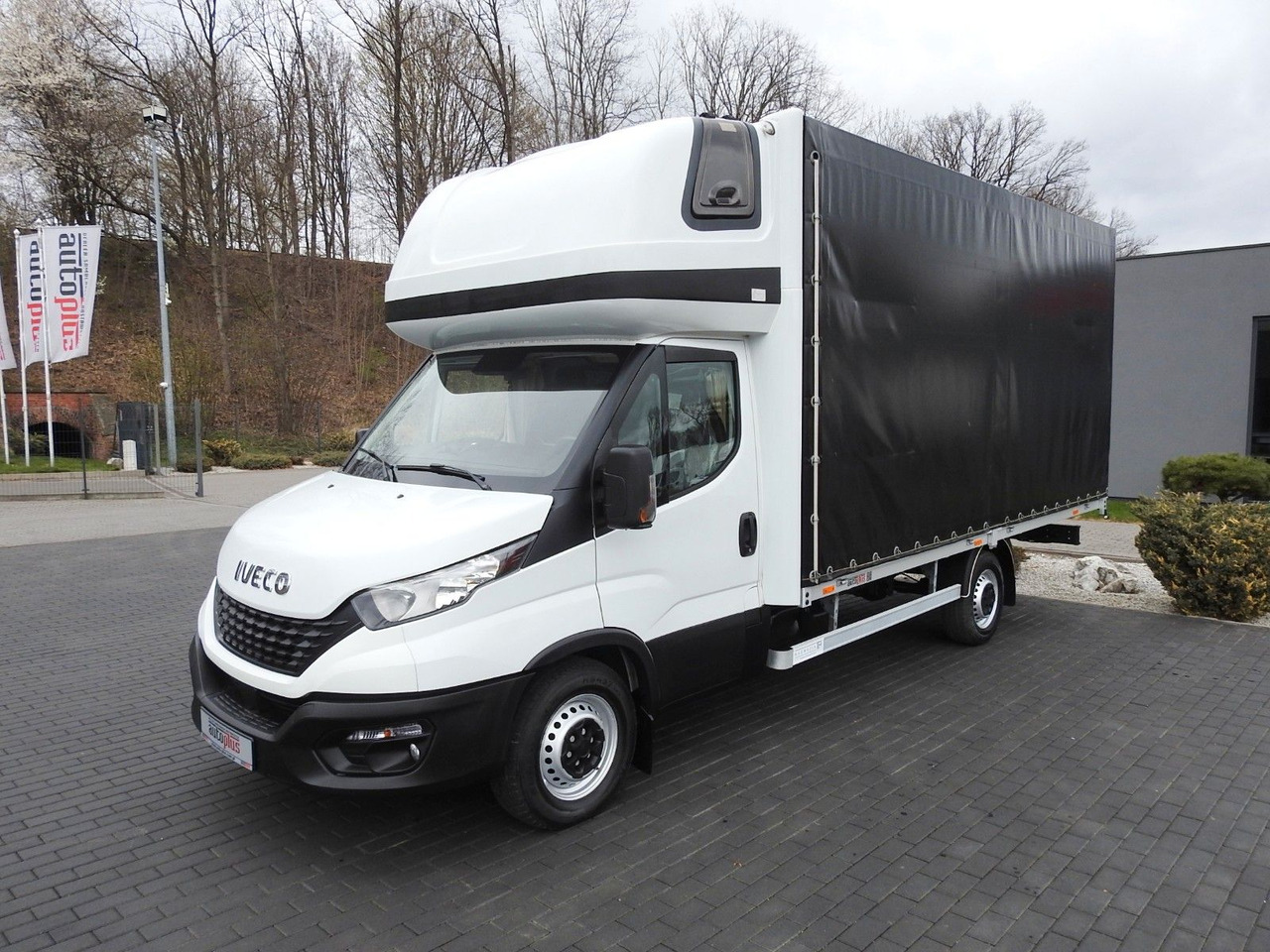 Tenteli kamyonet Iveco DAILY  35S18 PRITSCHE PLANE 10 PALETTEN WEBASTO: fotoğraf 6