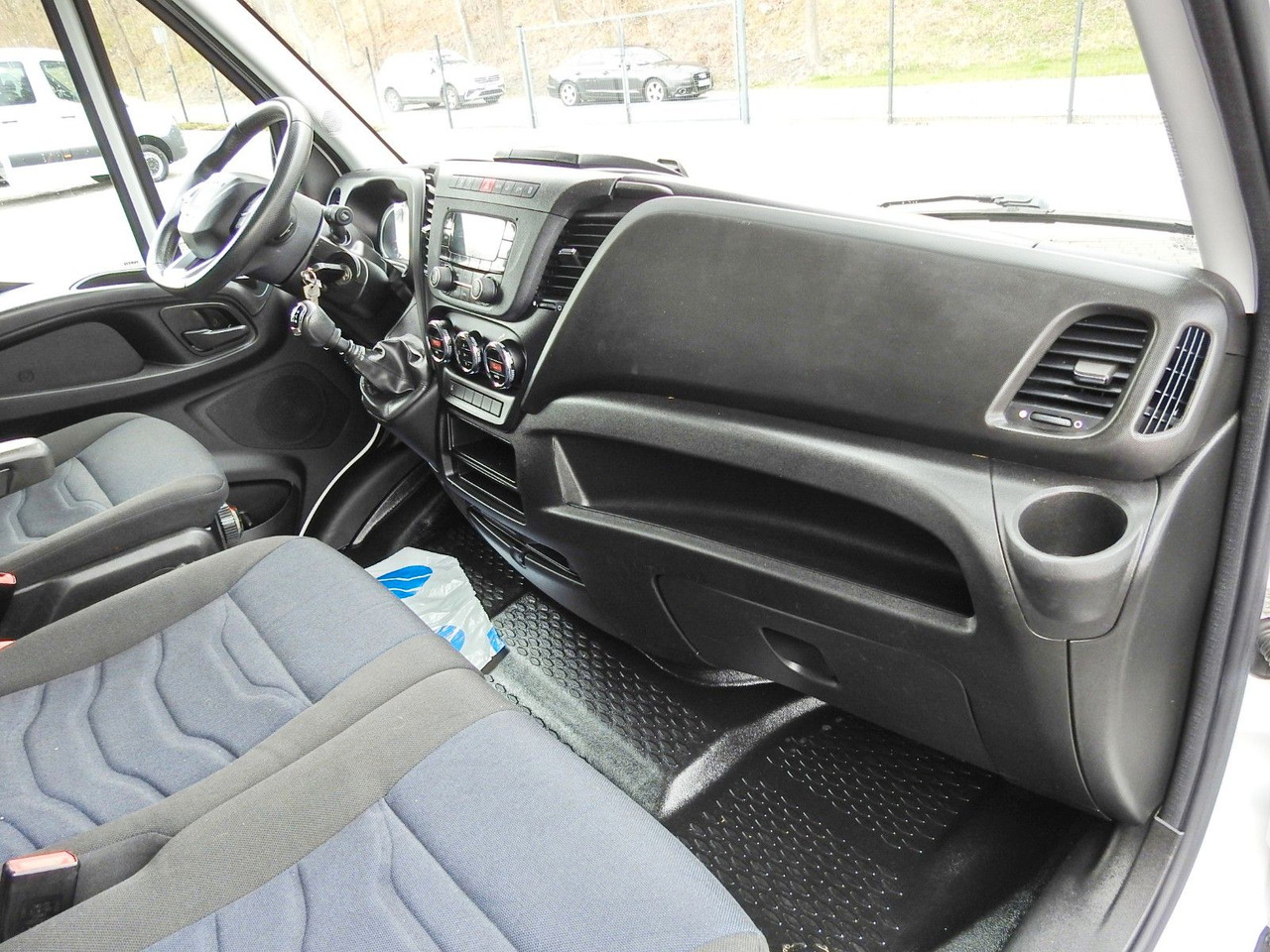 Tenteli kamyonet Iveco DAILY  35S18 PRITSCHE PLANE 10 PALETTEN WEBASTO: fotoğraf 29