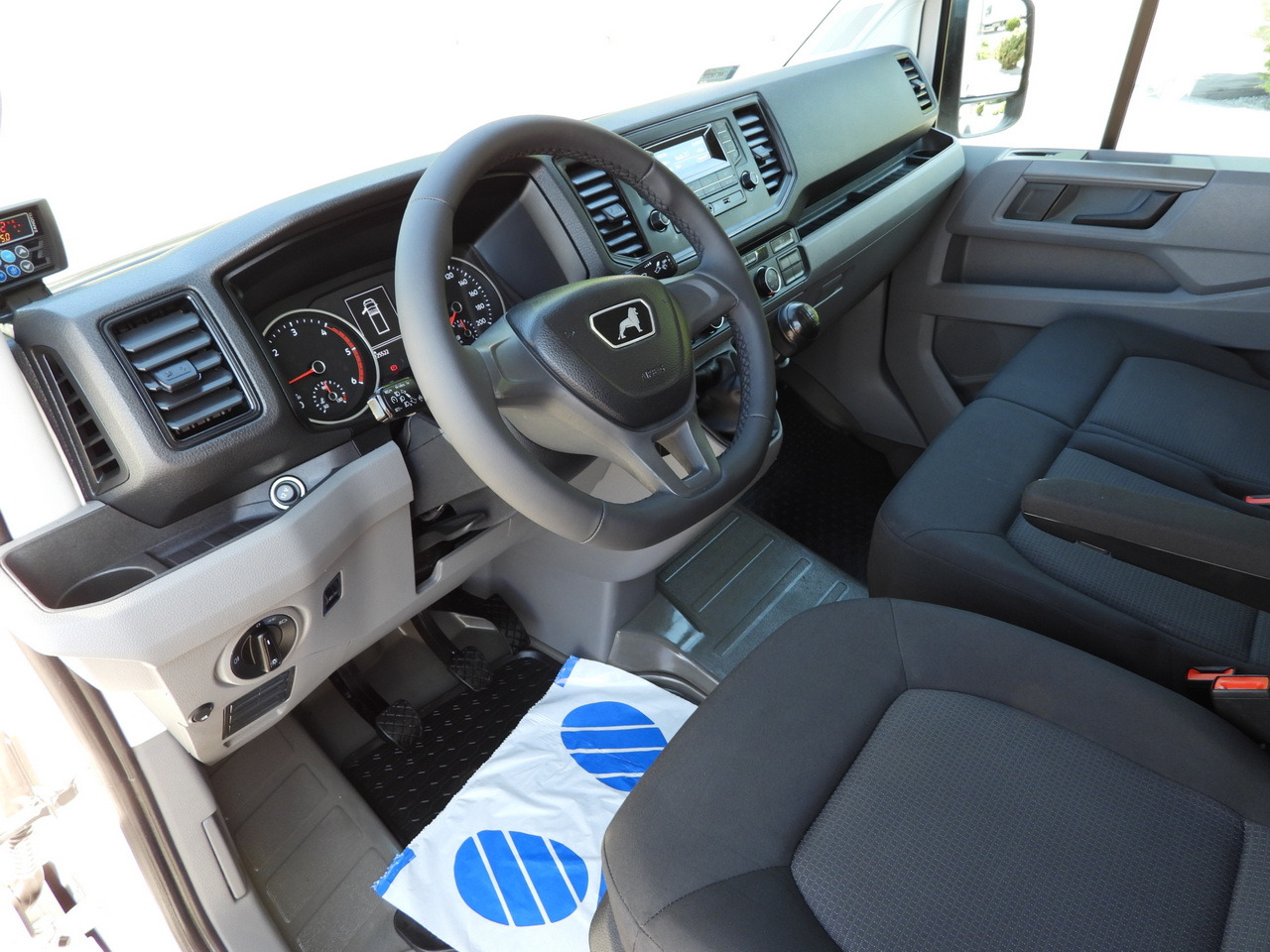 MAN TGE 3.140 REGRIGERATOR BOX -1*C 8 PALLETS HEATING FUNCTION CRUISE CONTROL PNEUMATICS AIR CONDITIONING 140HP - Frigorifik kamyonet: fotoğraf 2 MAN TGE 3.140 REGRIGERATOR BOX -1*C 8 PALLETS HEATING FUNCTION CRUISE CONTROL PNEUMATICS AIR CONDITIONING 140HP - Frigorifik kamyonet: fotoğraf 2