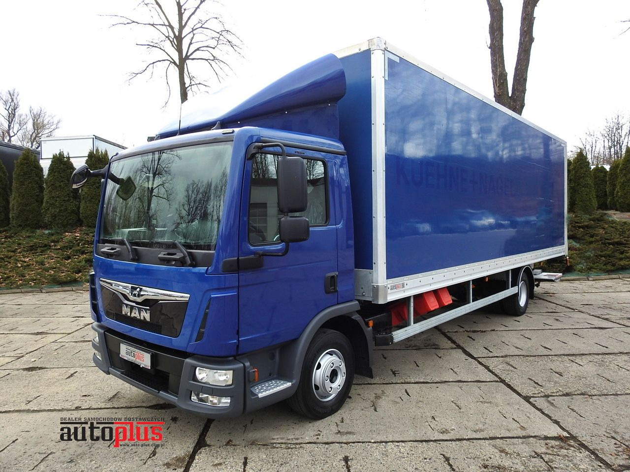 MAN TGL 12.220 BOX LIFT 18 PALLETS CRUISE CONTROLAIR CONDITIONING PNEUMATICS AUTOMATIC TWIN WHEELS 220HP - Kapalı kasa kamyonet: fotoğraf 1 MAN TGL 12.220 BOX LIFT 18 PALLETS CRUISE CONTROLAIR CONDITIONING PNEUMATICS AUTOMATIC TWIN WHEELS 220HP - Kapalı kasa kamyonet: fotoğraf 1
