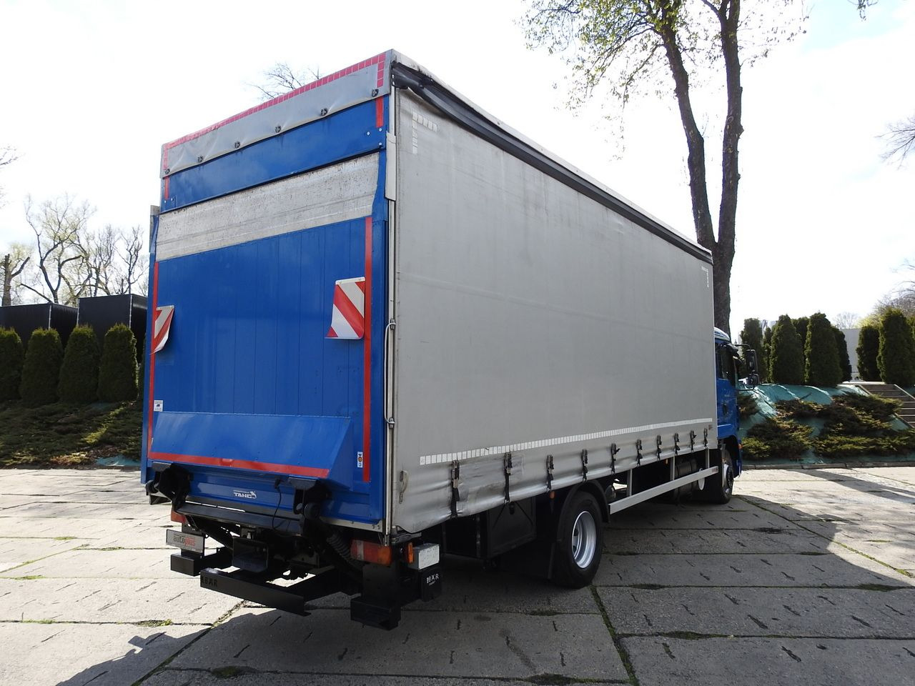 MAN TGM 15.290 TARPAULIN LIFT 18 PALLETS CRUISE CONTROL TWIN WHEELS AIR CONDITIONING 290HP - Tenteli kamyonet: fotoğraf 3 MAN TGM 15.290 TARPAULIN LIFT 18 PALLETS CRUISE CONTROL TWIN WHEELS AIR CONDITIONING 290HP - Tenteli kamyonet: fotoğraf 3