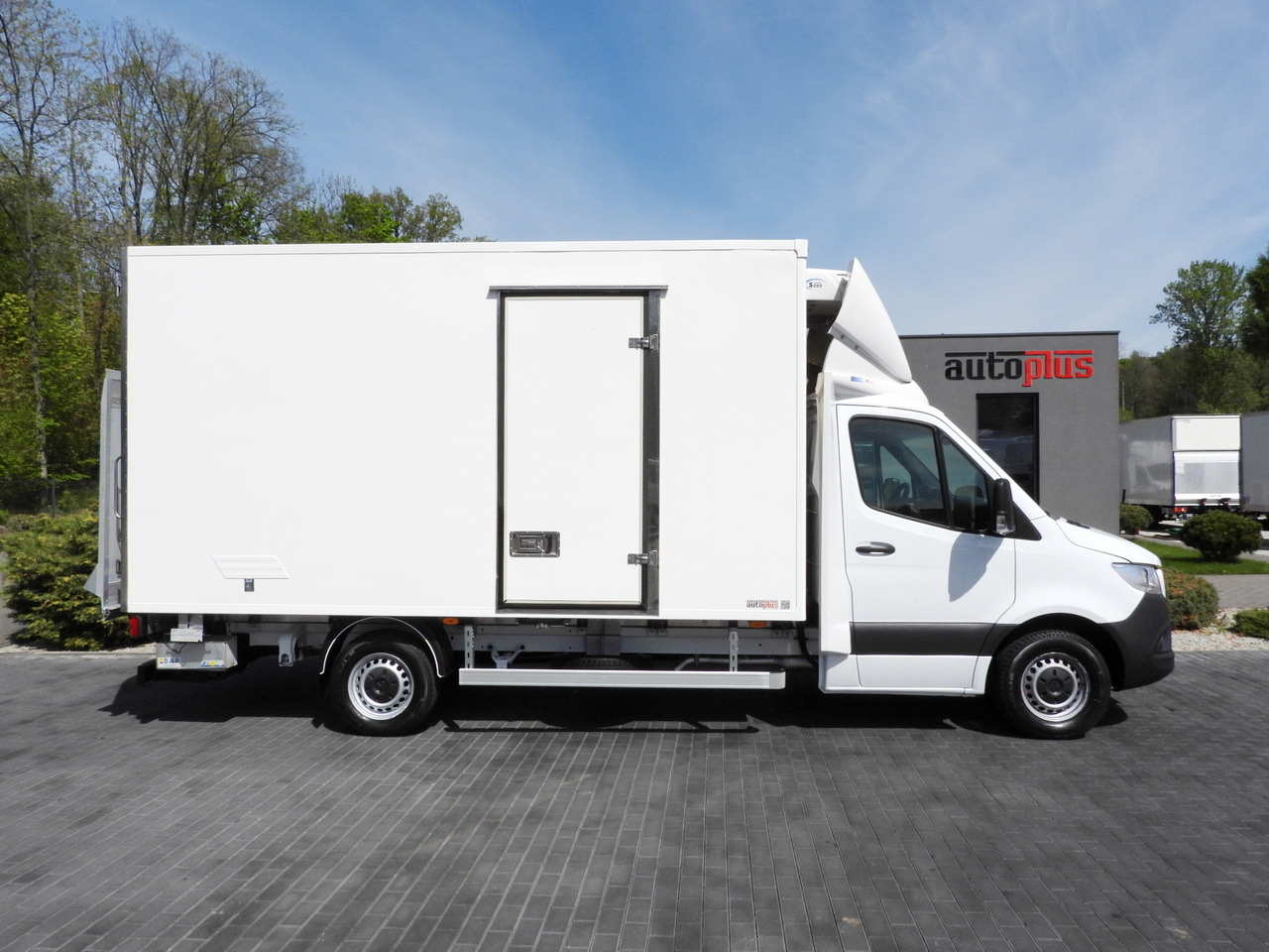 Frigorifik kamyonet MERCEDES SPRINTER 316 REGRIGERATOR BOX 0*C LIFT 8 PALLETS CRUISE CONTROL PNEUMATICS AIR CONDITIONING  160HP: fotoğraf 7