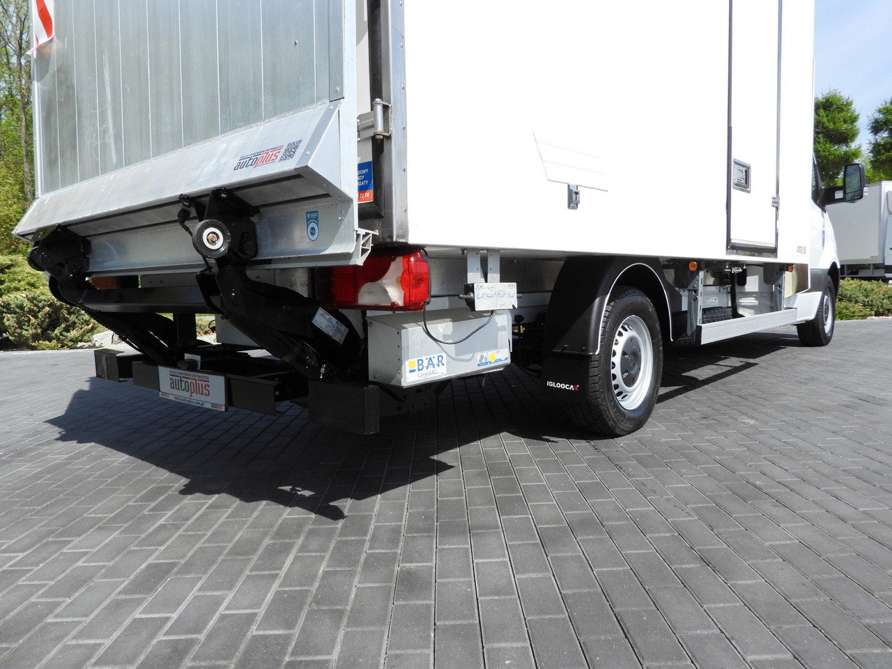 Frigorifik kamyonet MERCEDES SPRINTER 316 REGRIGERATOR BOX 0*C LIFT 8 PALLETS CRUISE CONTROL PNEUMATICS AIR CONDITIONING  160HP: fotoğraf 26