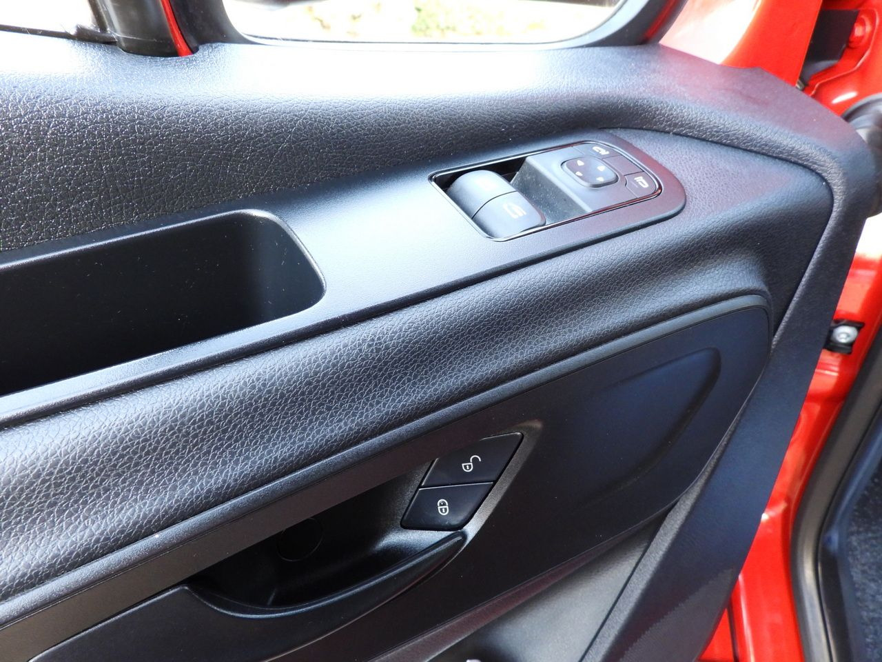 Tenteli kamyonet MERCEDES SPRINTER 316 TARPAULIN LIFT 8 PALLETS WEBASTO CRUISE CONTROL AIR CONDITIONING 160HP: fotoğraf 31 Tenteli kamyonet MERCEDES SPRINTER 316 TARPAULIN LIFT 8 PALLETS WEBASTO CRUISE CONTROL AIR CONDITIONING 160HP: fotoğraf 31