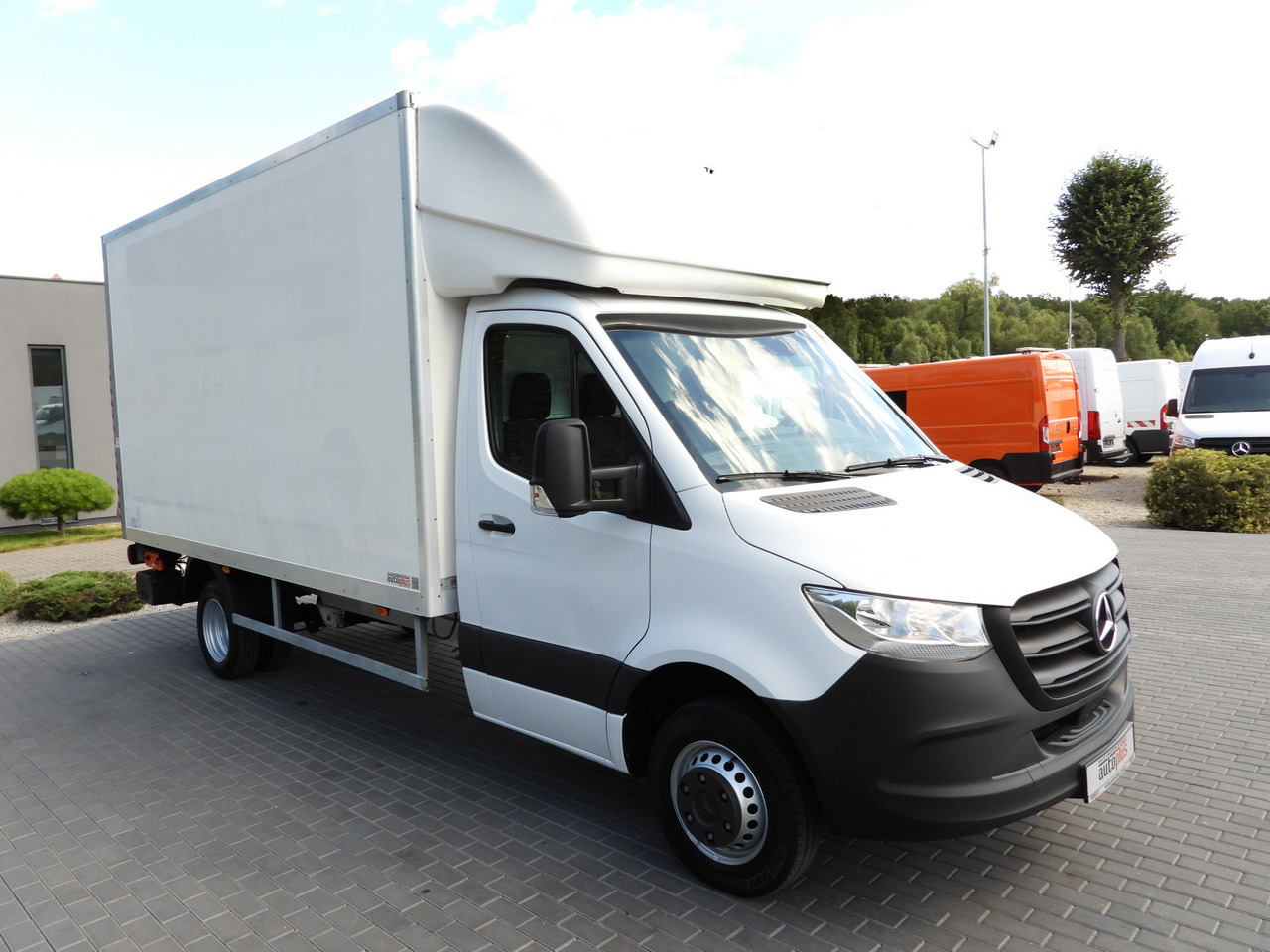 MERCEDES SPRINTER 514 BOX LIFT 8 PALLETS CRUISE CONTROL TWIN WHEELS AIR CONDITIONING  140HP - Kapalı kasa kamyonet: fotoğraf 4 MERCEDES SPRINTER 514 BOX LIFT 8 PALLETS CRUISE CONTROL TWIN WHEELS AIR CONDITIONING  140HP - Kapalı kasa kamyonet: fotoğraf 4