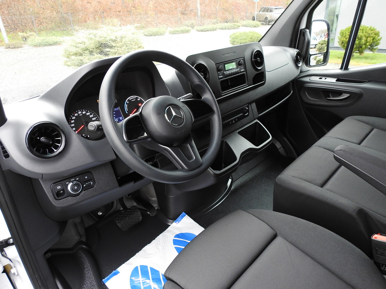 MERCEDES eSprinter NEW ELECTRIC VAN AUTOMATIC TRANSMISSION  GUARANTEE  95HP - Panelvan, Elektrikli kamyonet: fotoğraf 2 MERCEDES eSprinter NEW ELECTRIC VAN AUTOMATIC TRANSMISSION  GUARANTEE  95HP - Panelvan, Elektrikli kamyonet: fotoğraf 2