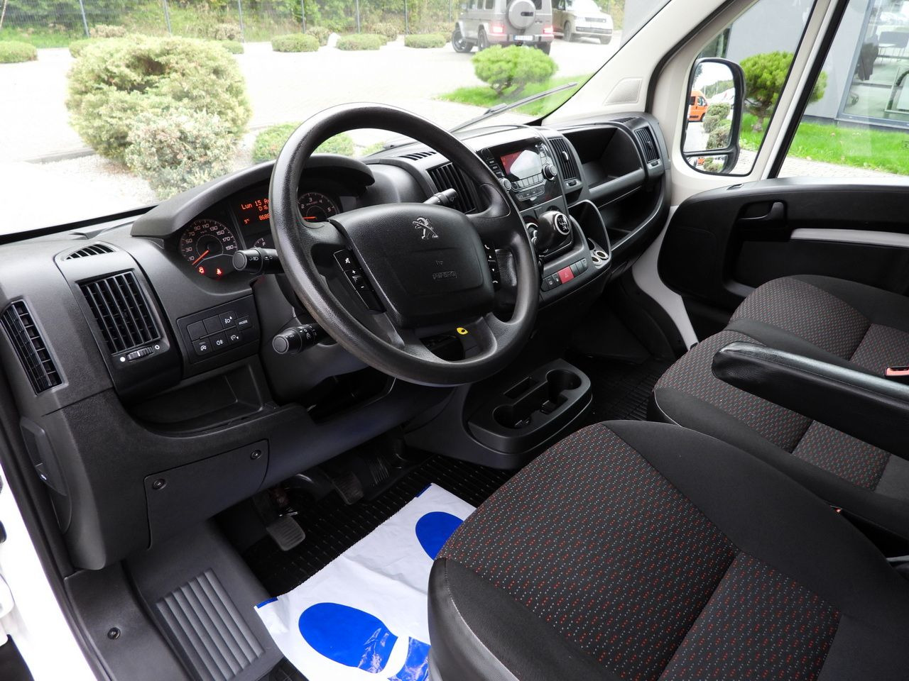 PEUGEOT BOXER STAKE BODY DOUBLE CABIN DOKA 7 SEATS CRUISE CONTROL AIR CONDITIONING 140HP - Çift kabin kamyonet: fotoğraf 2 PEUGEOT BOXER STAKE BODY DOUBLE CABIN DOKA 7 SEATS CRUISE CONTROL AIR CONDITIONING 140HP - Çift kabin kamyonet: fotoğraf 2