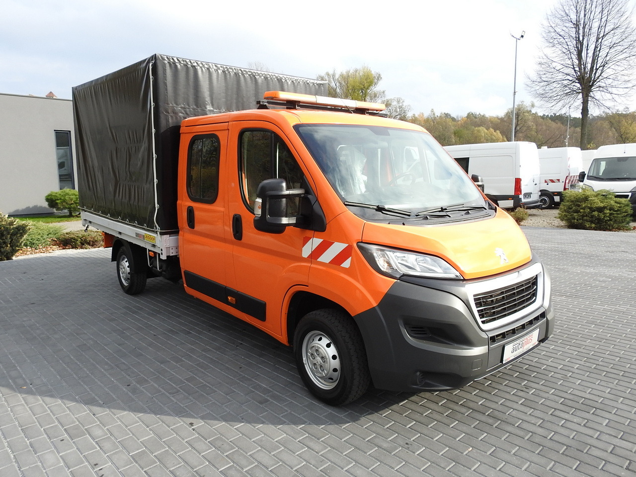 PEUGEOT BOXER STAKE BODY TARPAULIN DOUBLE CABIN DOKA 7 SEATS AIR CONDITIONING PNEUMATICS 140HP - Çift kabin kamyonet: fotoğraf 4 PEUGEOT BOXER STAKE BODY TARPAULIN DOUBLE CABIN DOKA 7 SEATS AIR CONDITIONING PNEUMATICS 140HP - Çift kabin kamyonet: fotoğraf 4