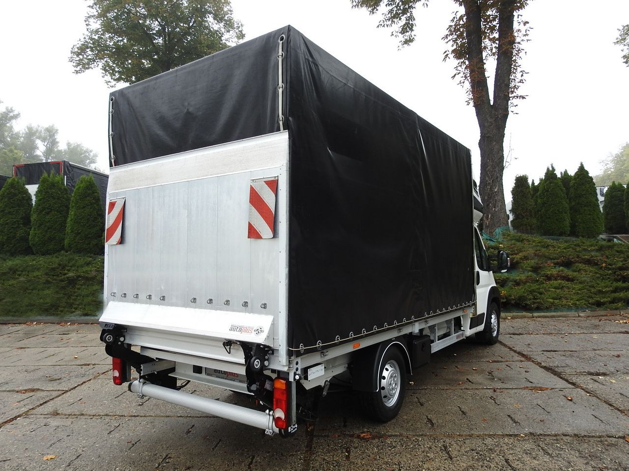 PEUGEOT BOXER TARPAULIN LIFT 8 PALLETS WEBASTO LED LIGHTS AIR CONDITIONING 165HP - Tenteli kamyonet: fotoğraf 3 PEUGEOT BOXER TARPAULIN LIFT 8 PALLETS WEBASTO LED LIGHTS AIR CONDITIONING 165HP - Tenteli kamyonet: fotoğraf 3