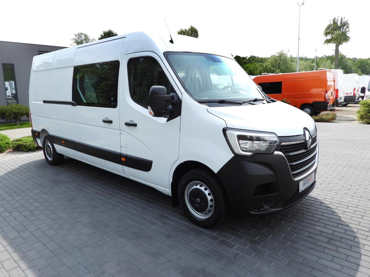 RENAULT MASTER BOX DELIVERY VAN 7 SEATS CRUISE CONTROL NAVIGATION LED LIGHTS AIR CONDITIONING 140HP - Panelvan: fotoğraf 4 RENAULT MASTER BOX DELIVERY VAN 7 SEATS CRUISE CONTROL NAVIGATION LED LIGHTS AIR CONDITIONING 140HP - Panelvan: fotoğraf 4